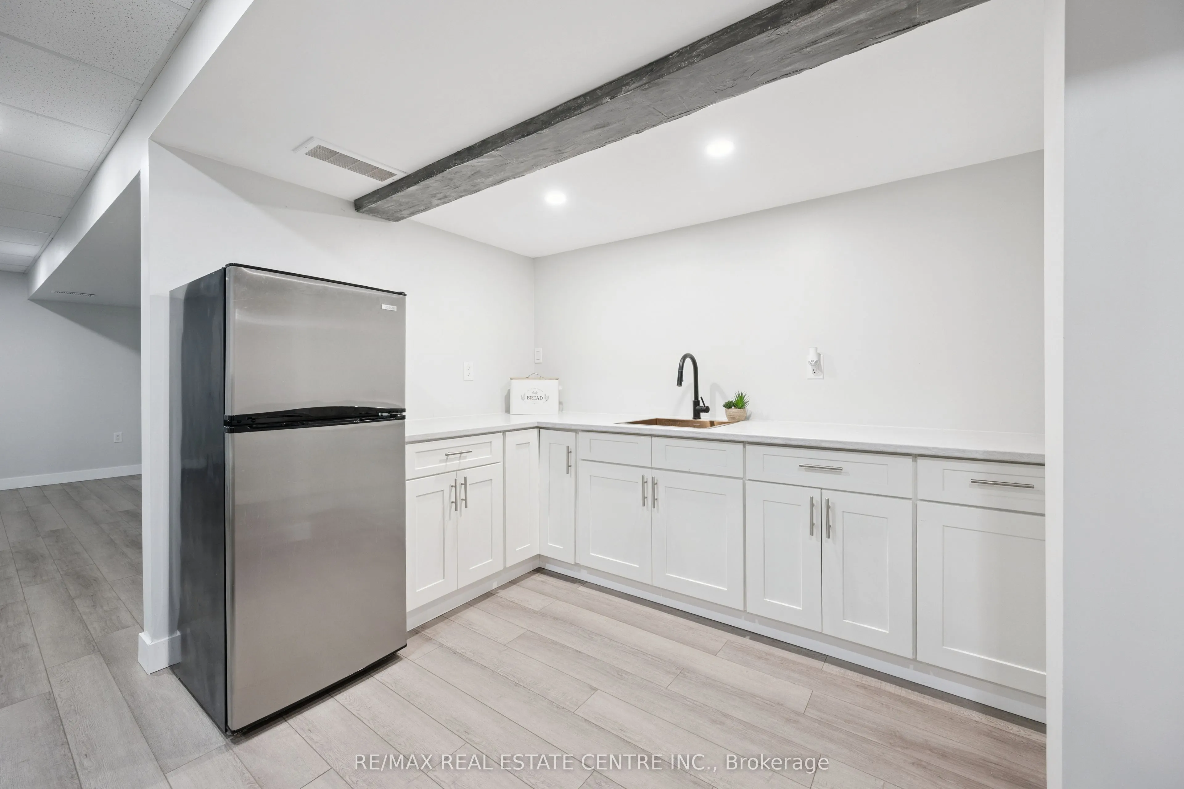 1216 Sheffield Road