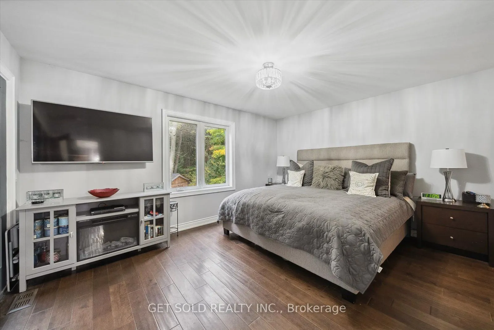 11 Fieldway Court