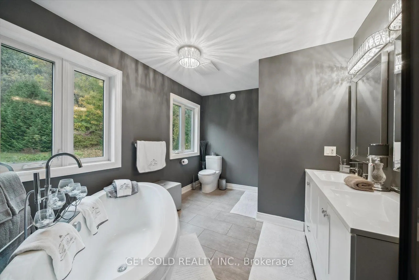 11 Fieldway Court