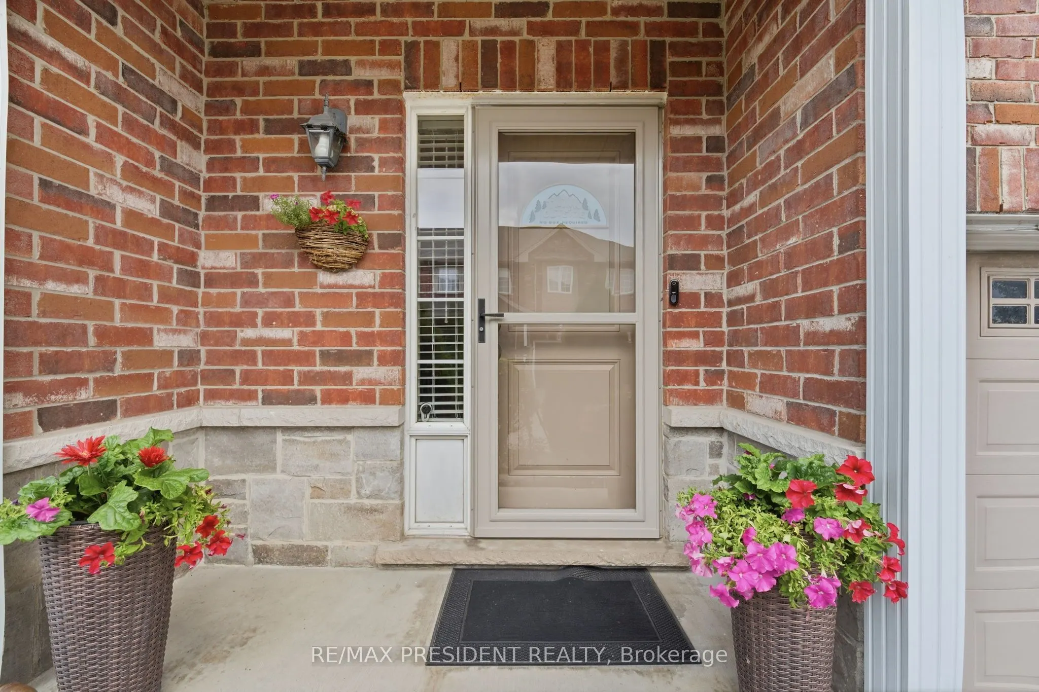 45 SEABREEZE Crescent #23