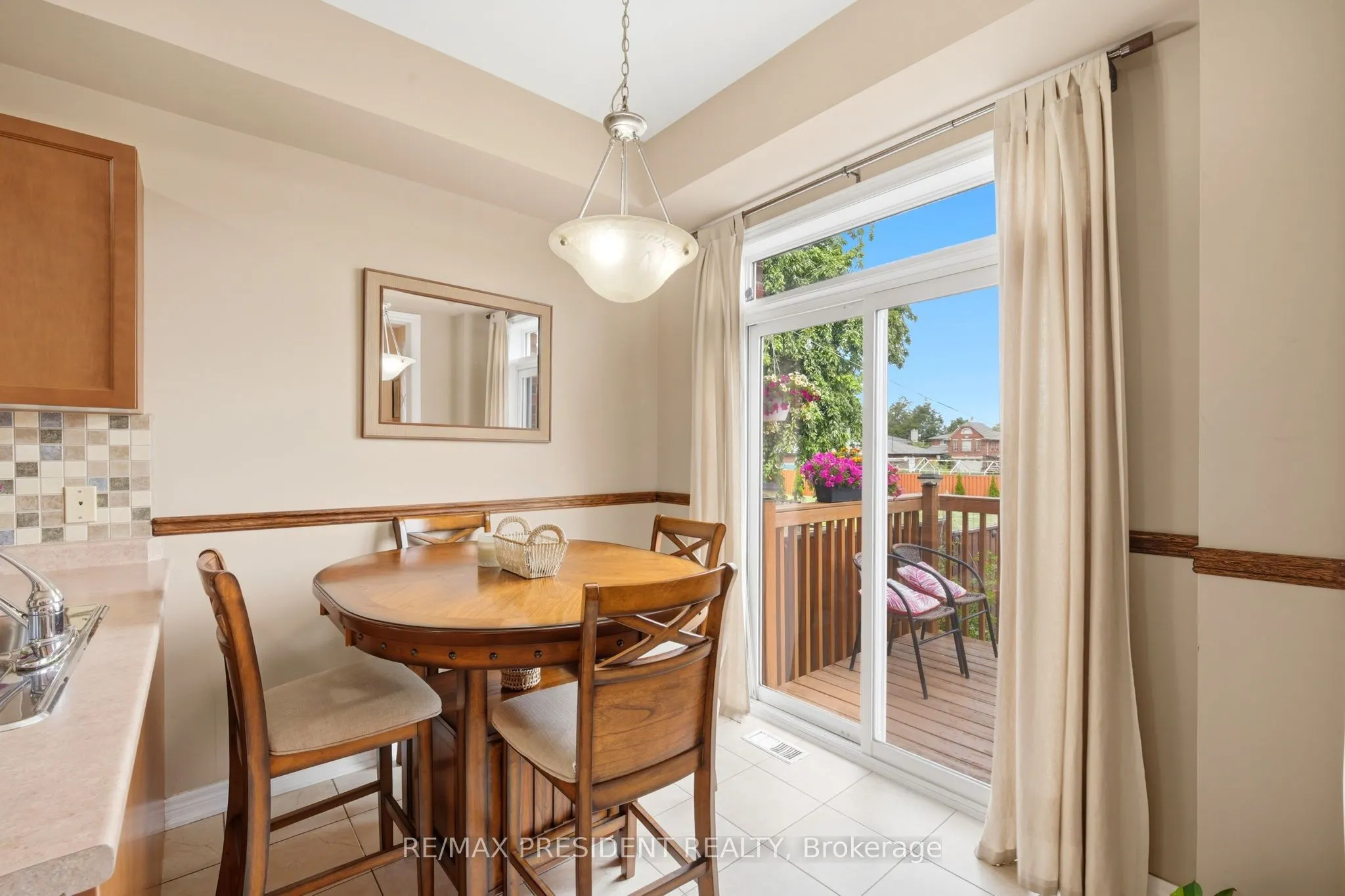 45 SEABREEZE Crescent #23