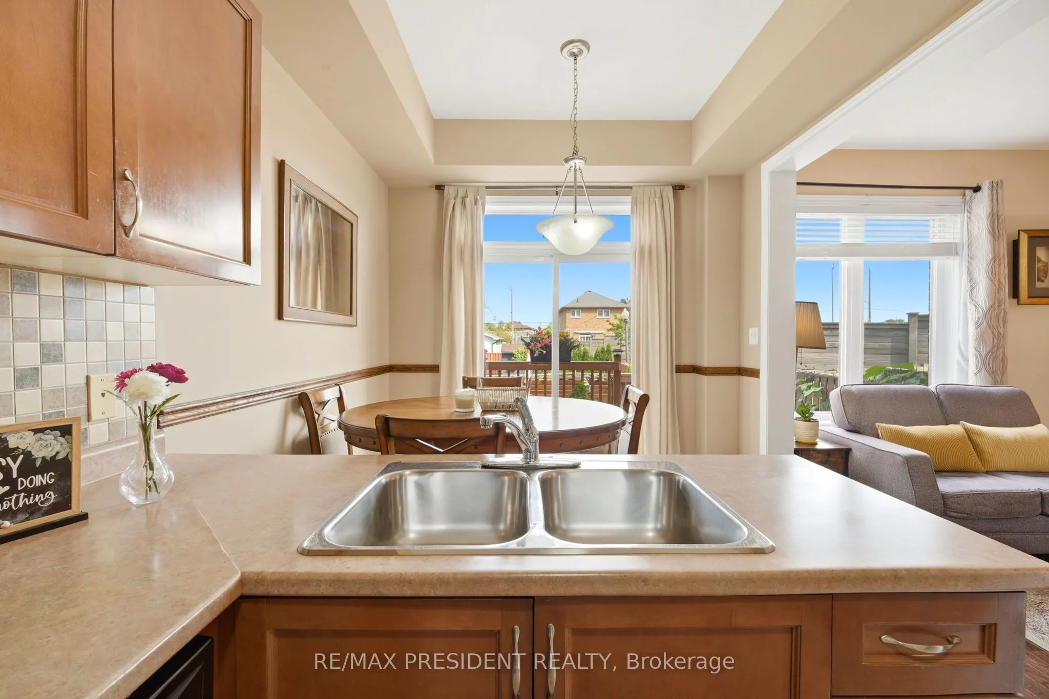45 SEABREEZE Crescent #23