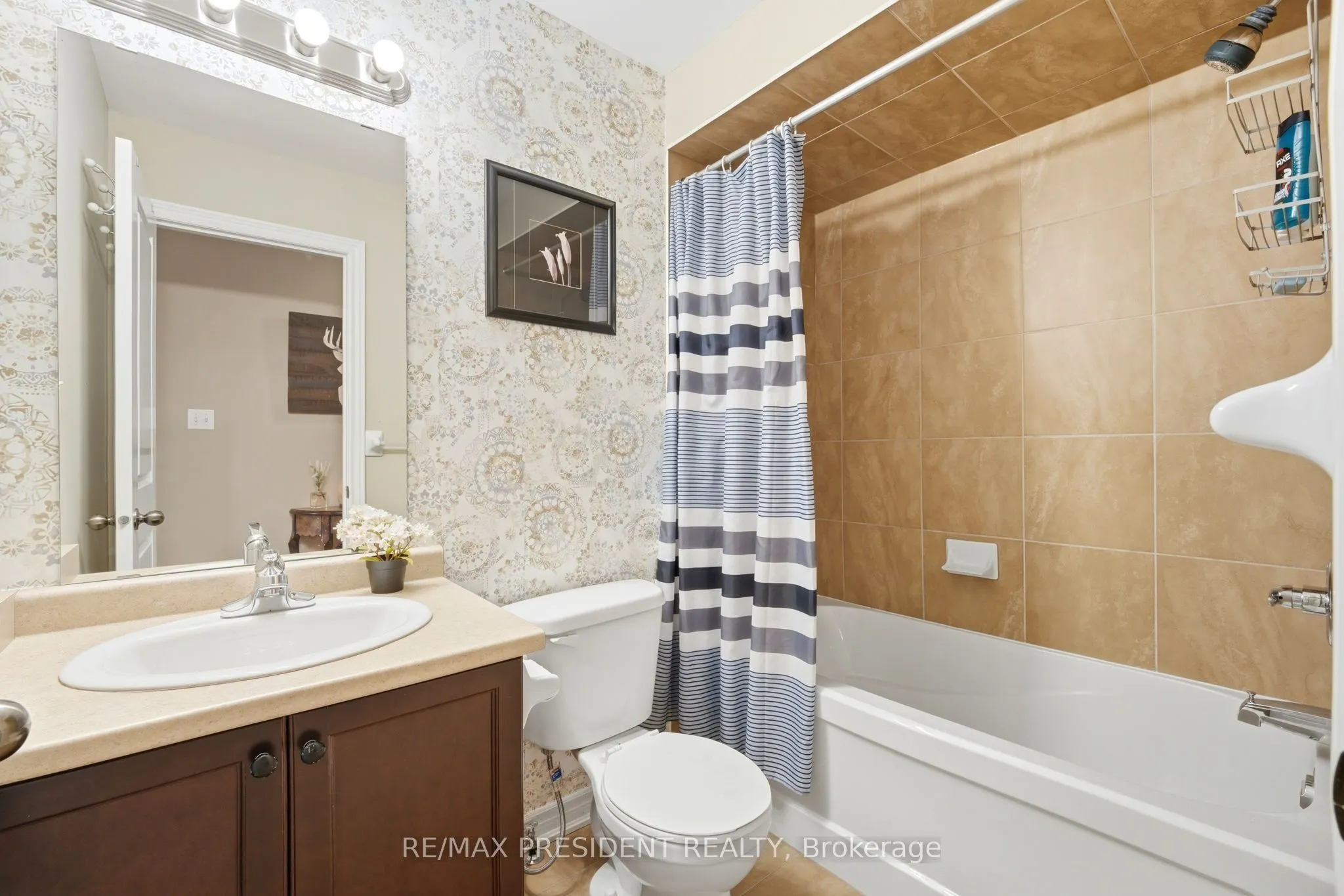 45 SEABREEZE Crescent #23