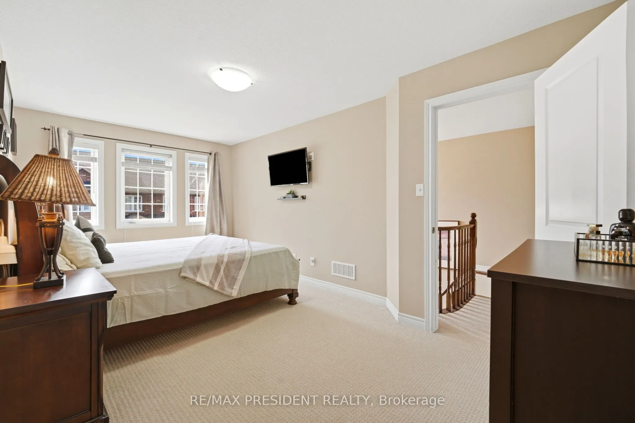 45 SEABREEZE Crescent #23