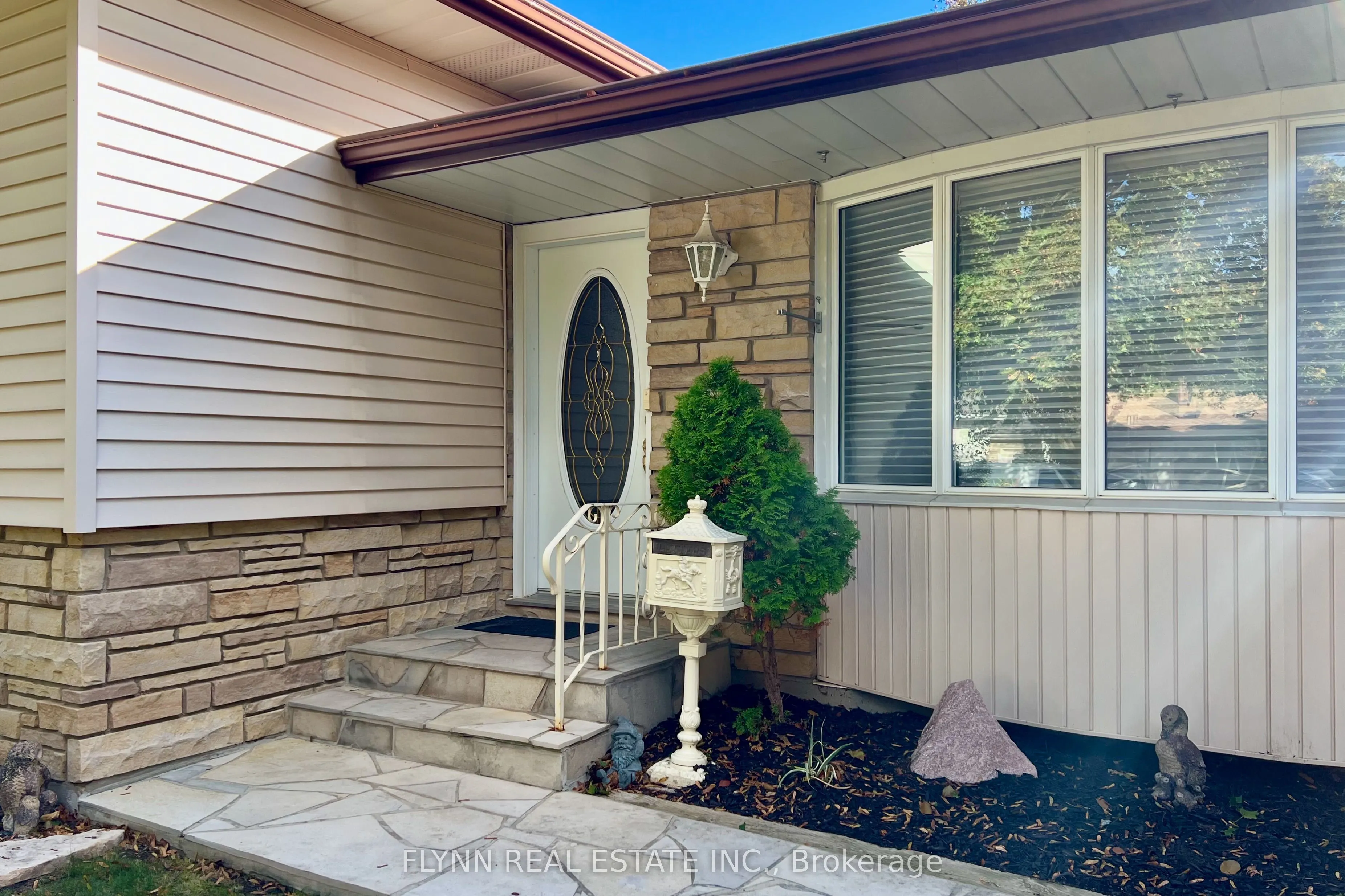 70 Richelieu Drive