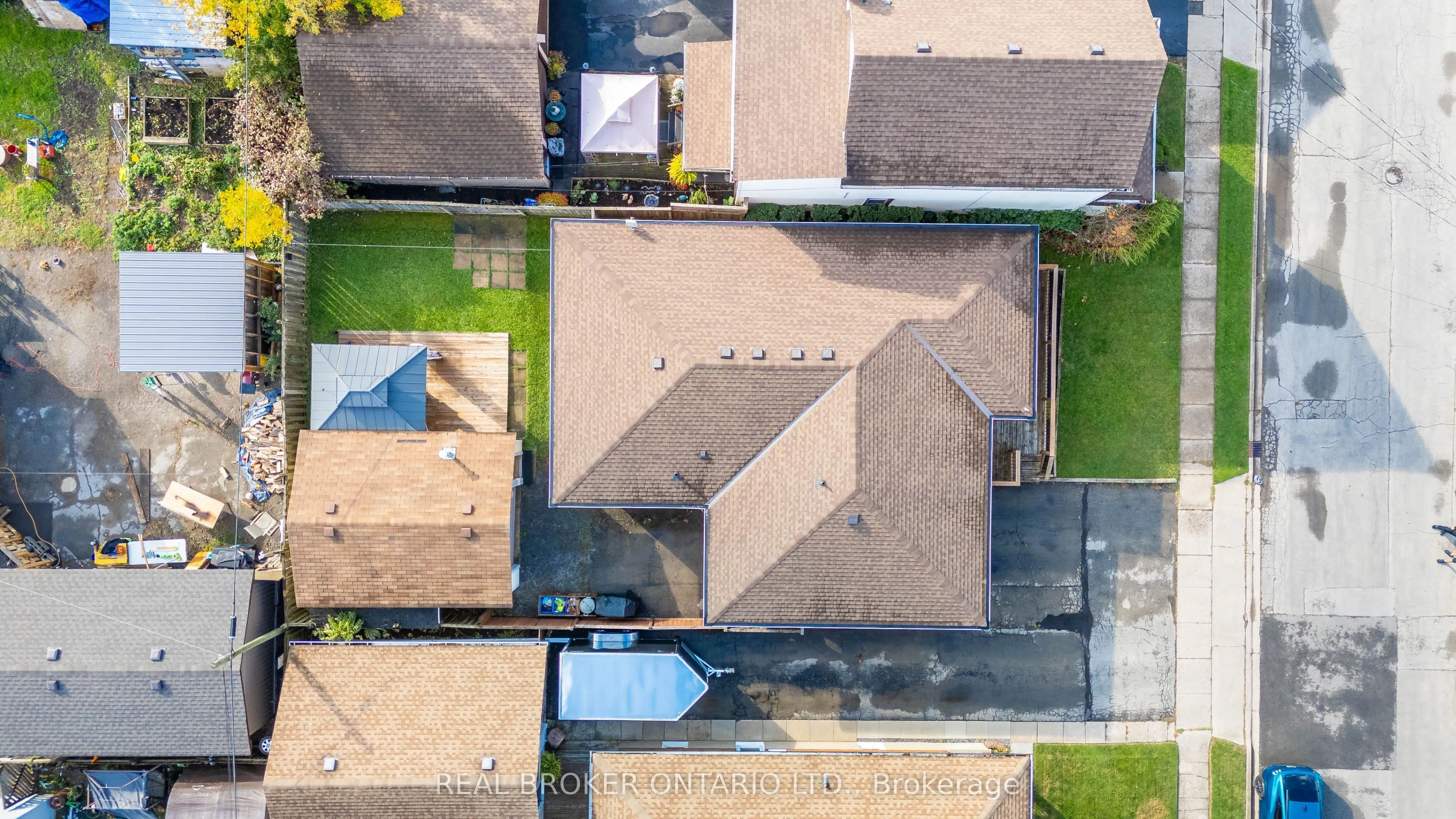 447 David Street