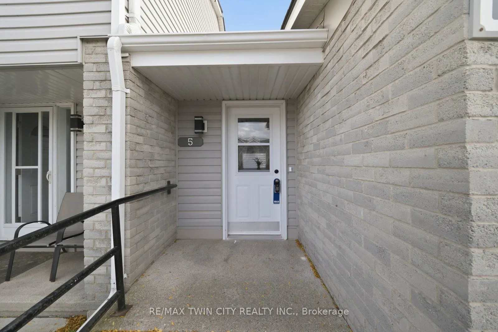 492 Grey Street #5