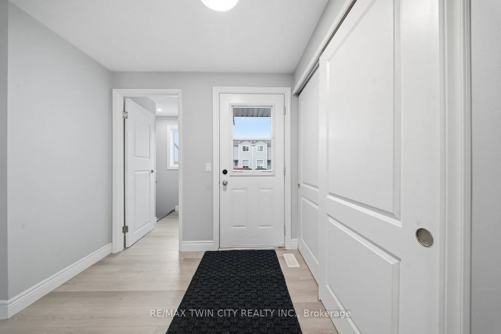 492 Grey Street #5