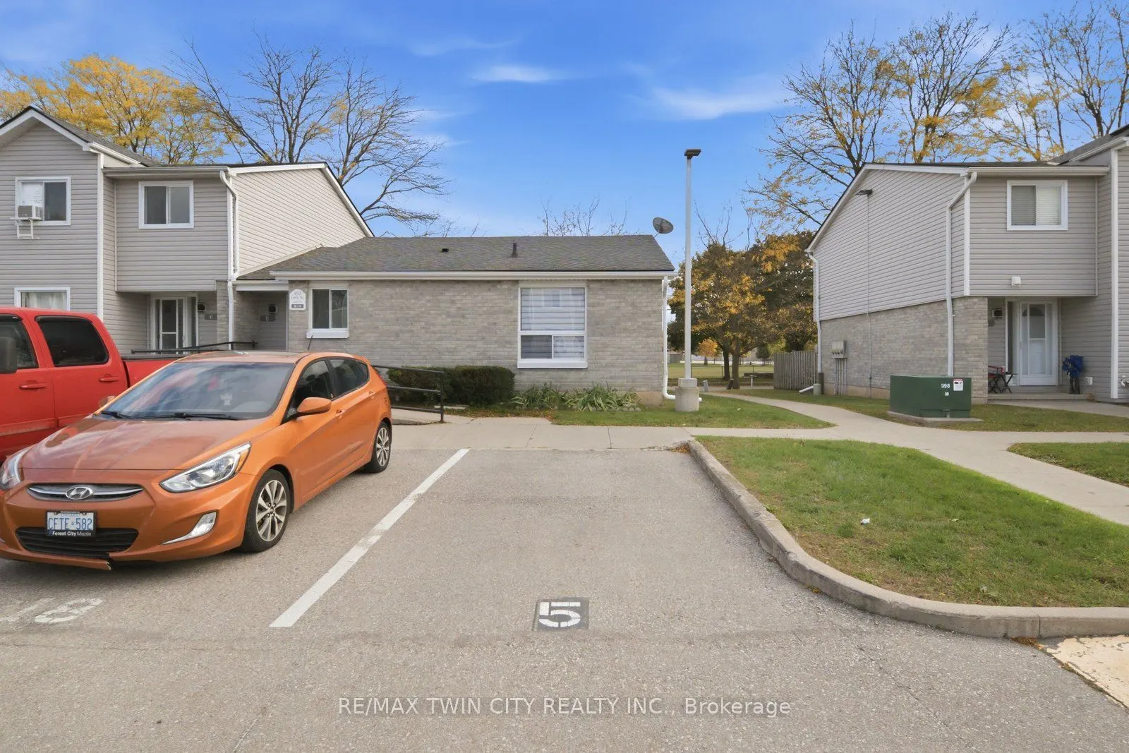 492 Grey Street #5