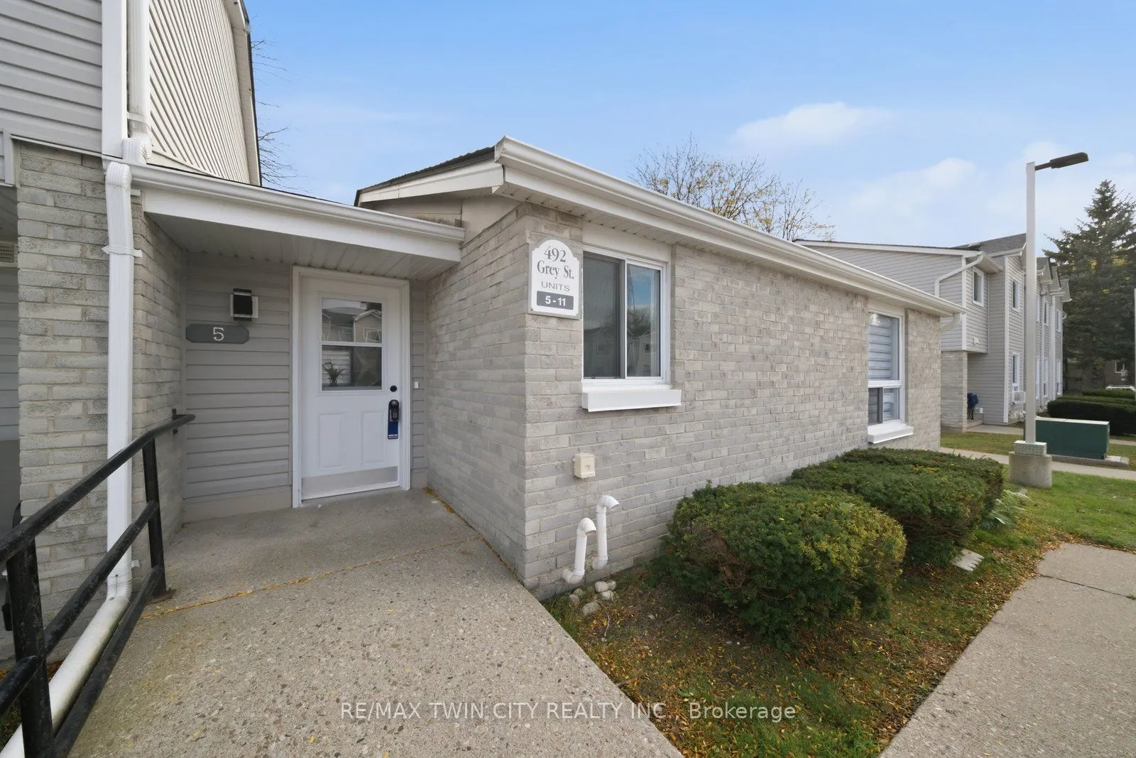 492 Grey Street #5