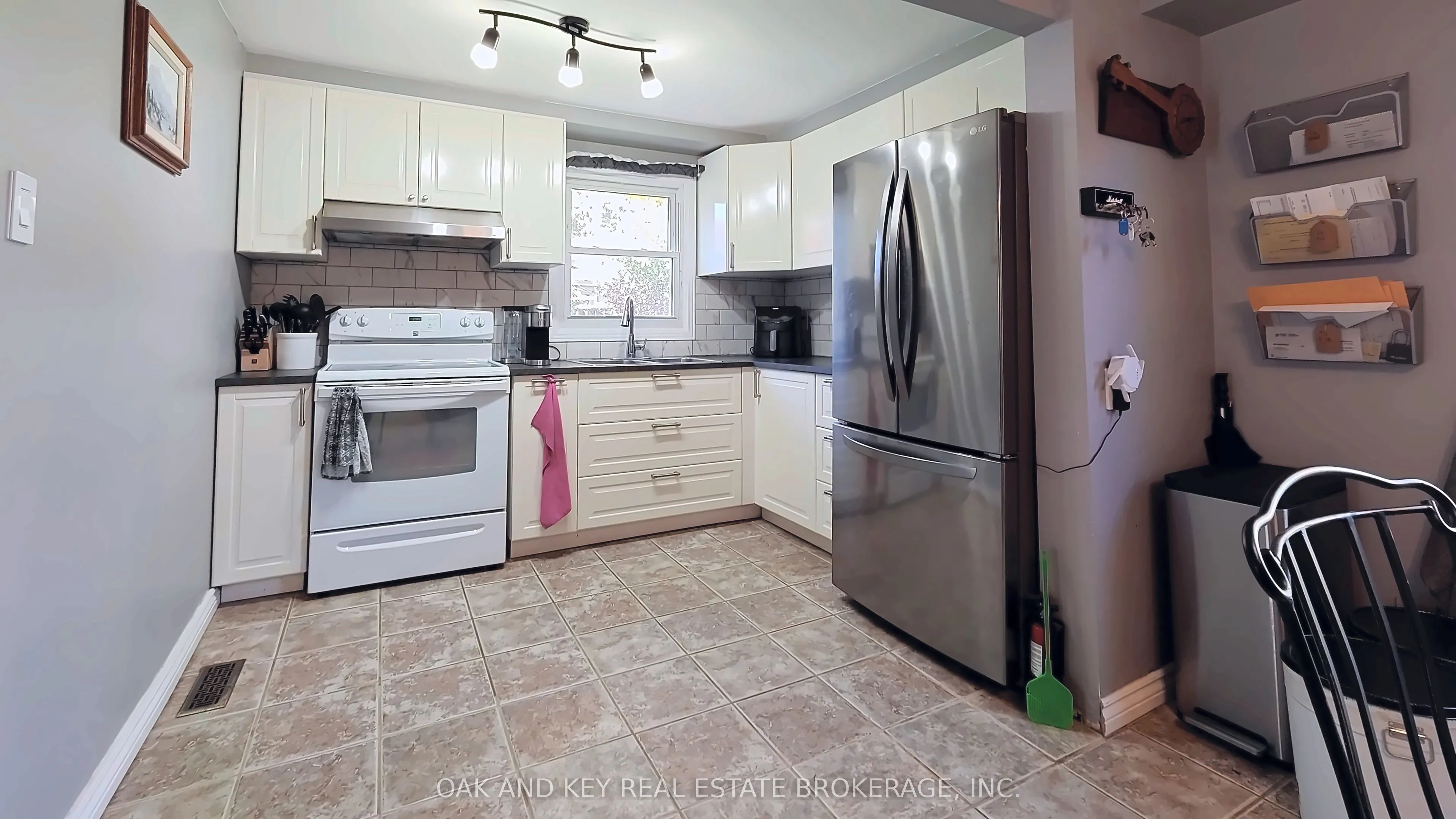 25 Timberlane Crescent