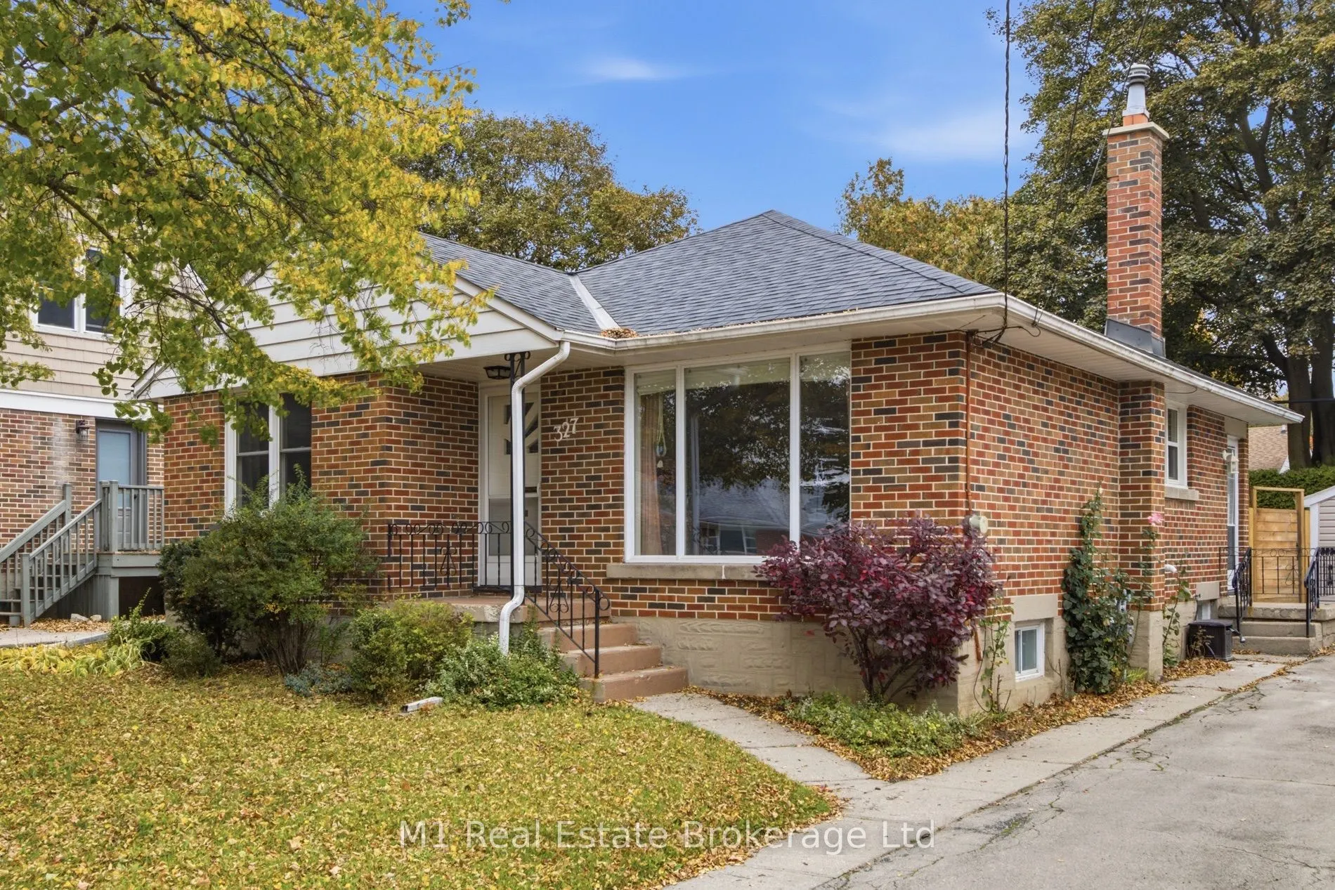 327 Metcalfe Street