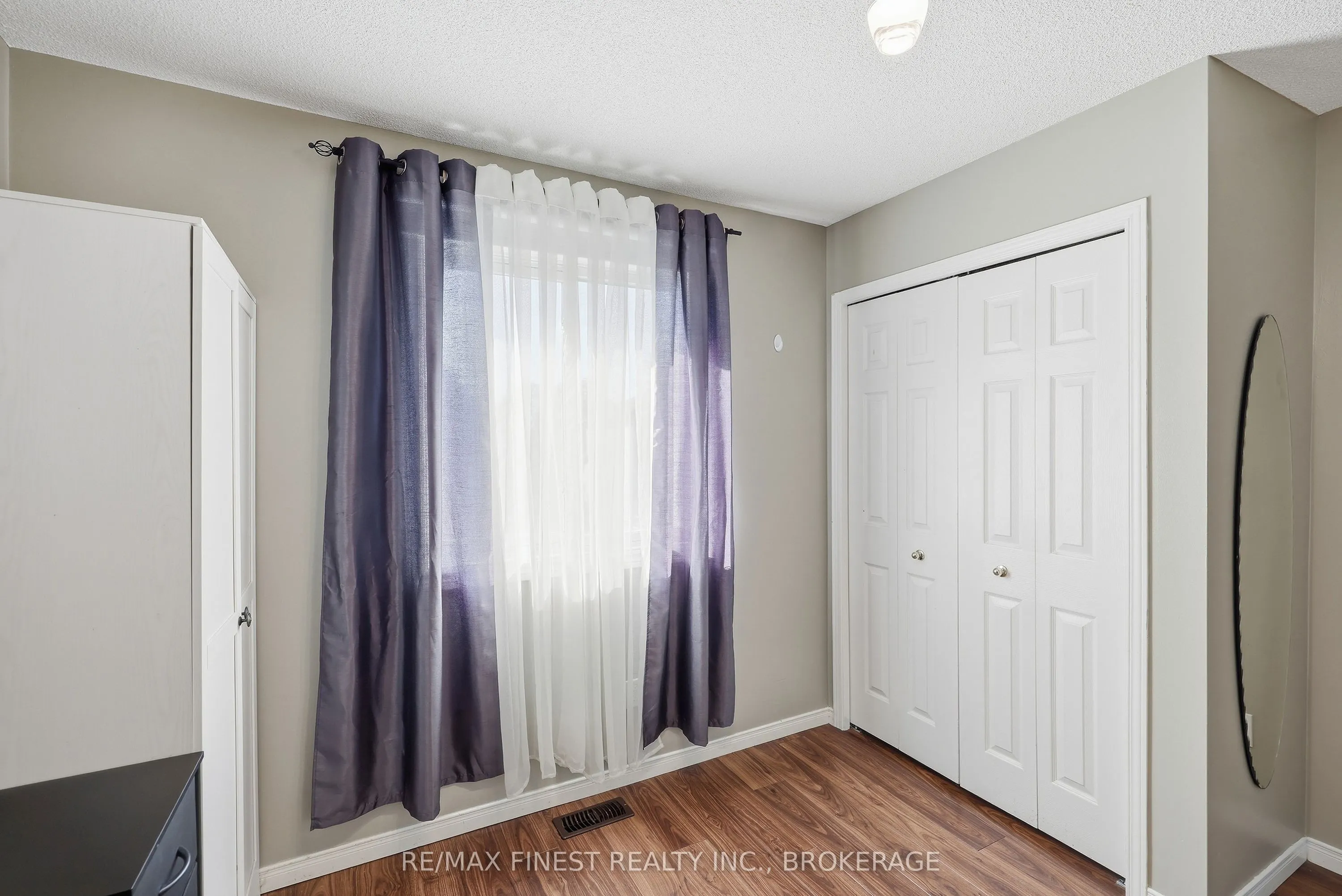 1377 BRACKENWOOD Crescent