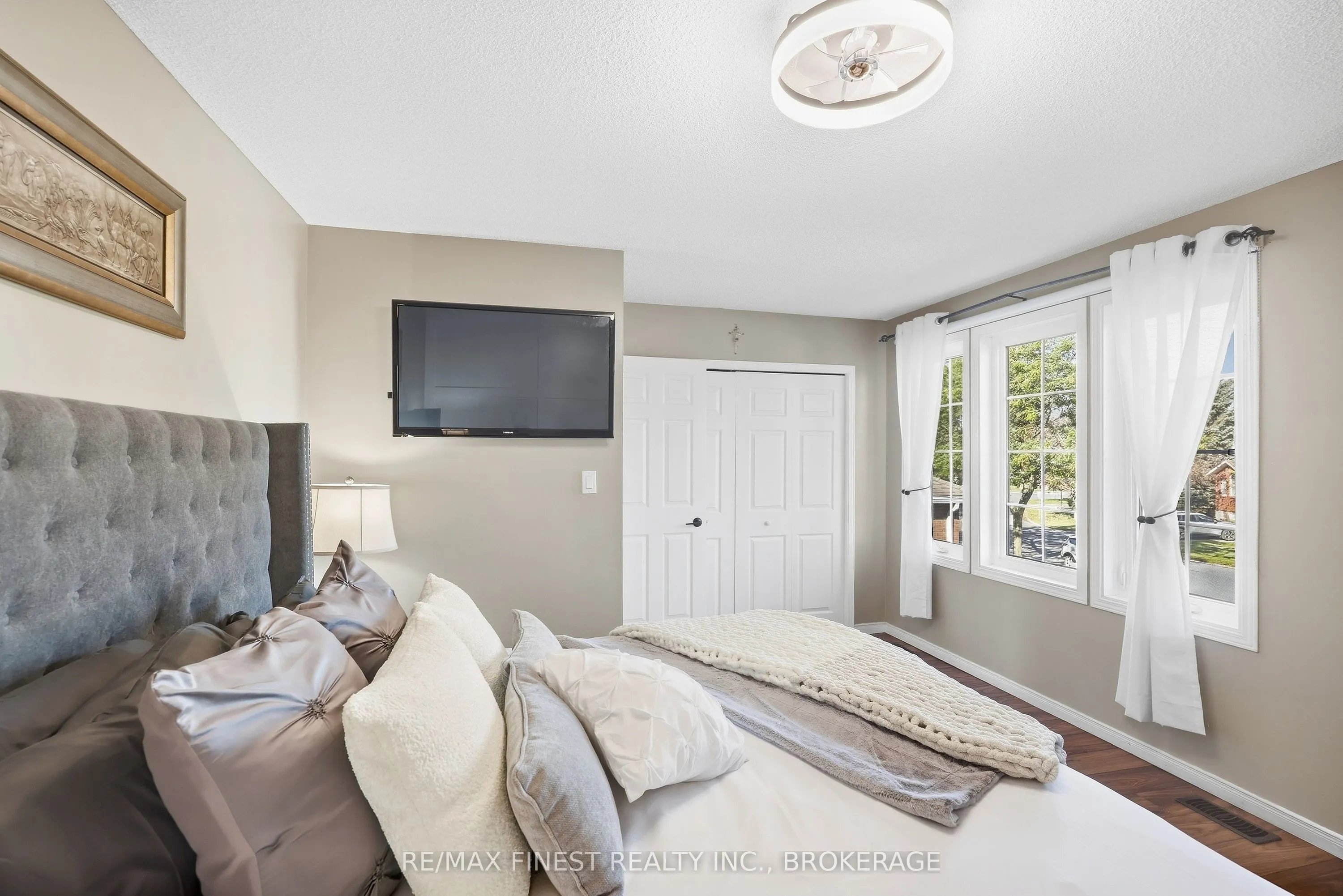 1377 BRACKENWOOD Crescent