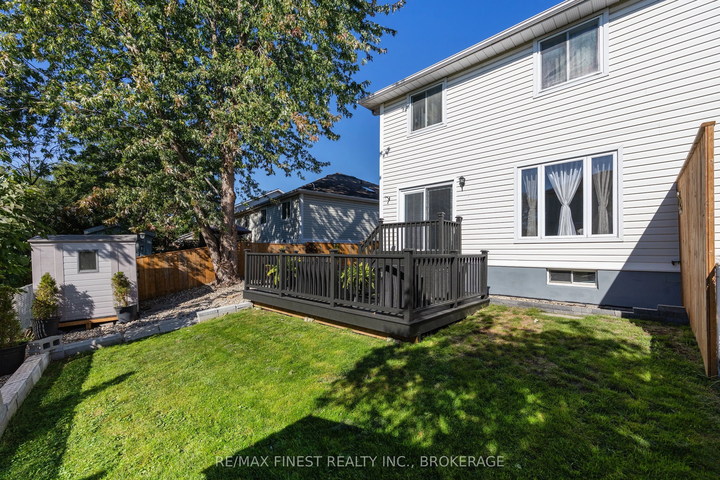1377 BRACKENWOOD Crescent