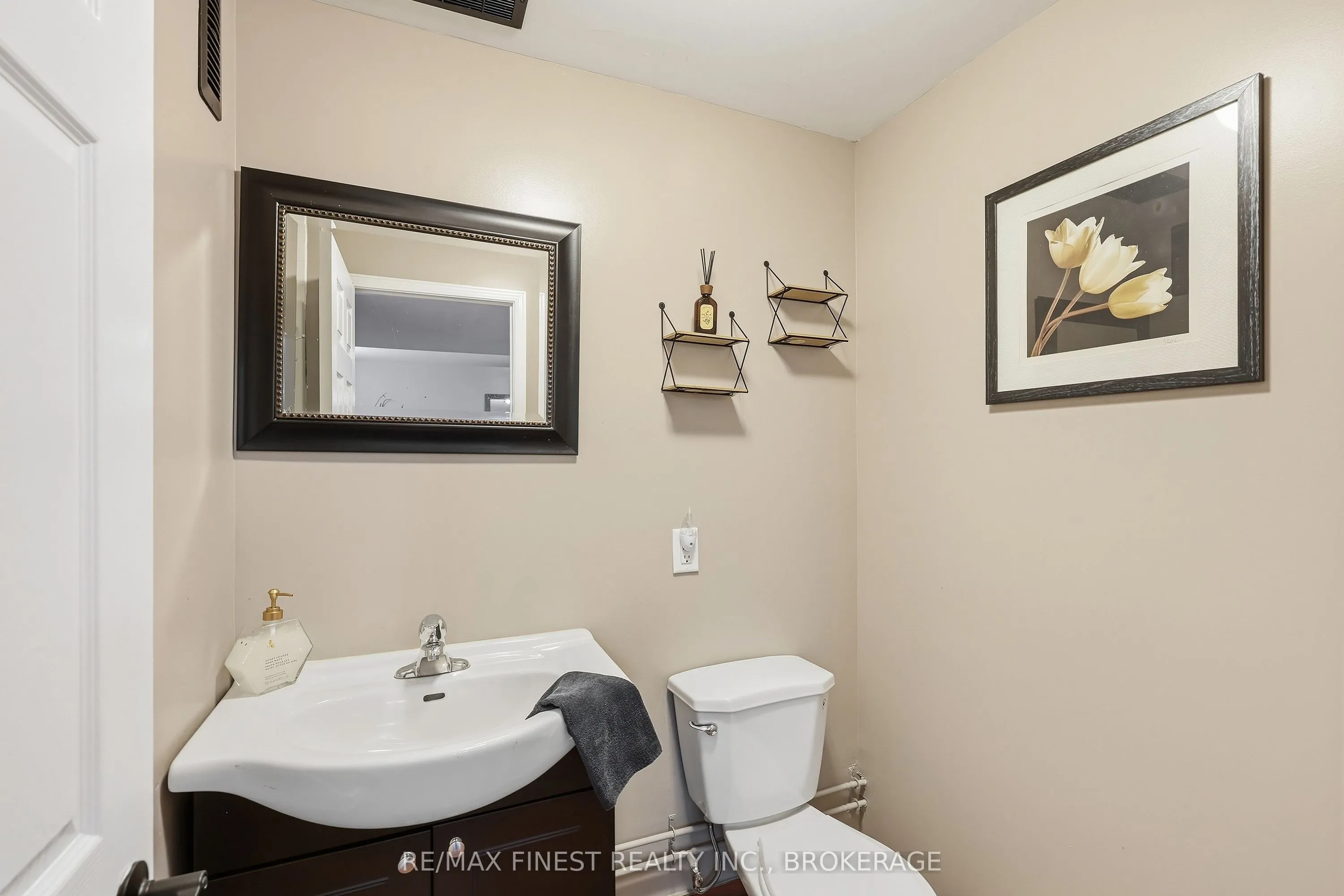1377 BRACKENWOOD Crescent