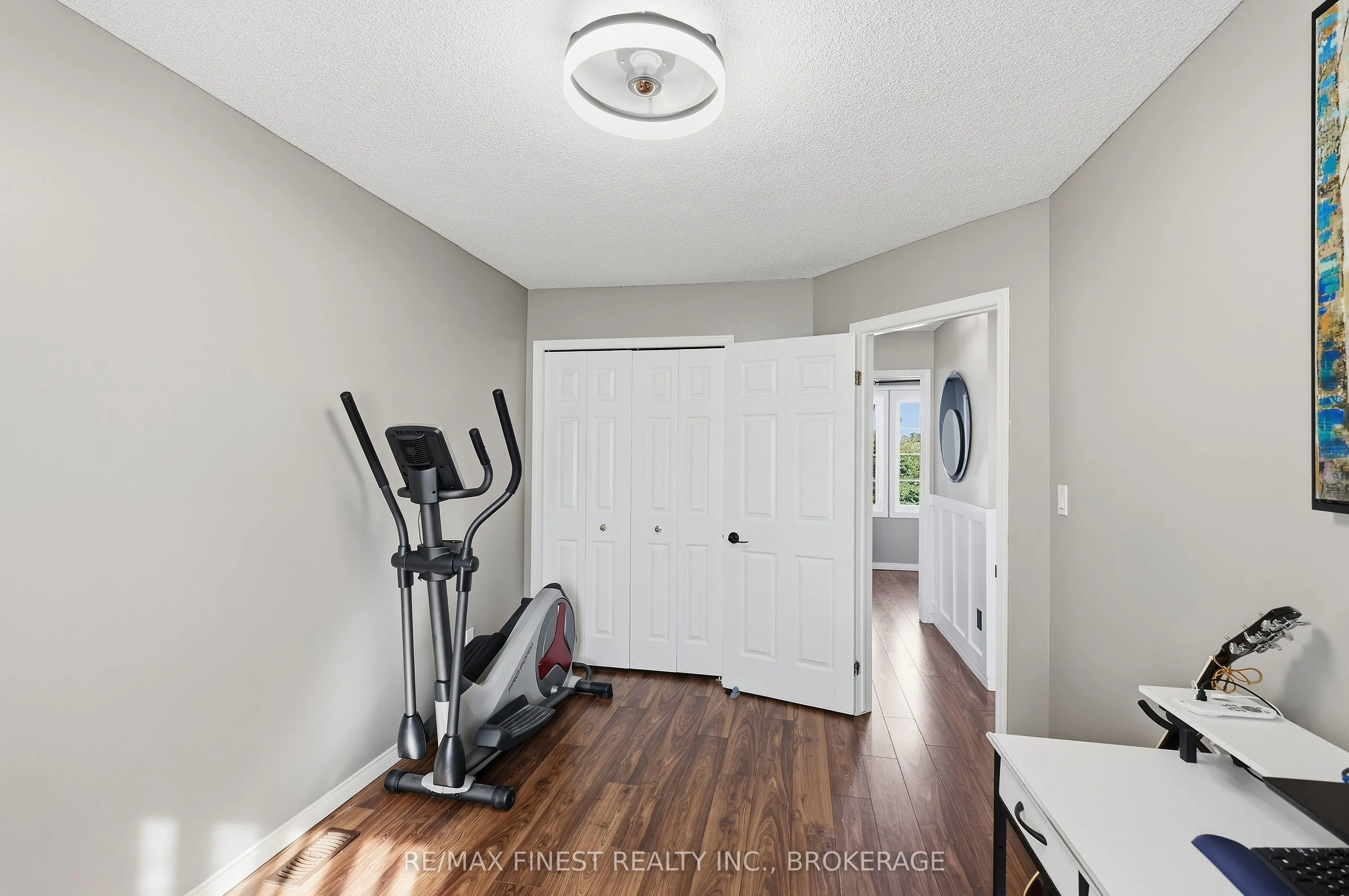1377 BRACKENWOOD Crescent