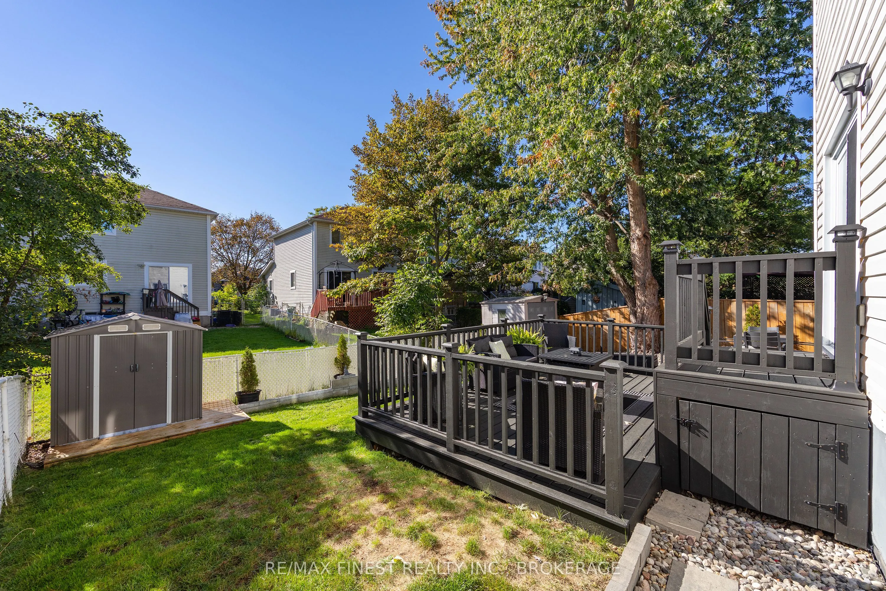 1377 BRACKENWOOD Crescent