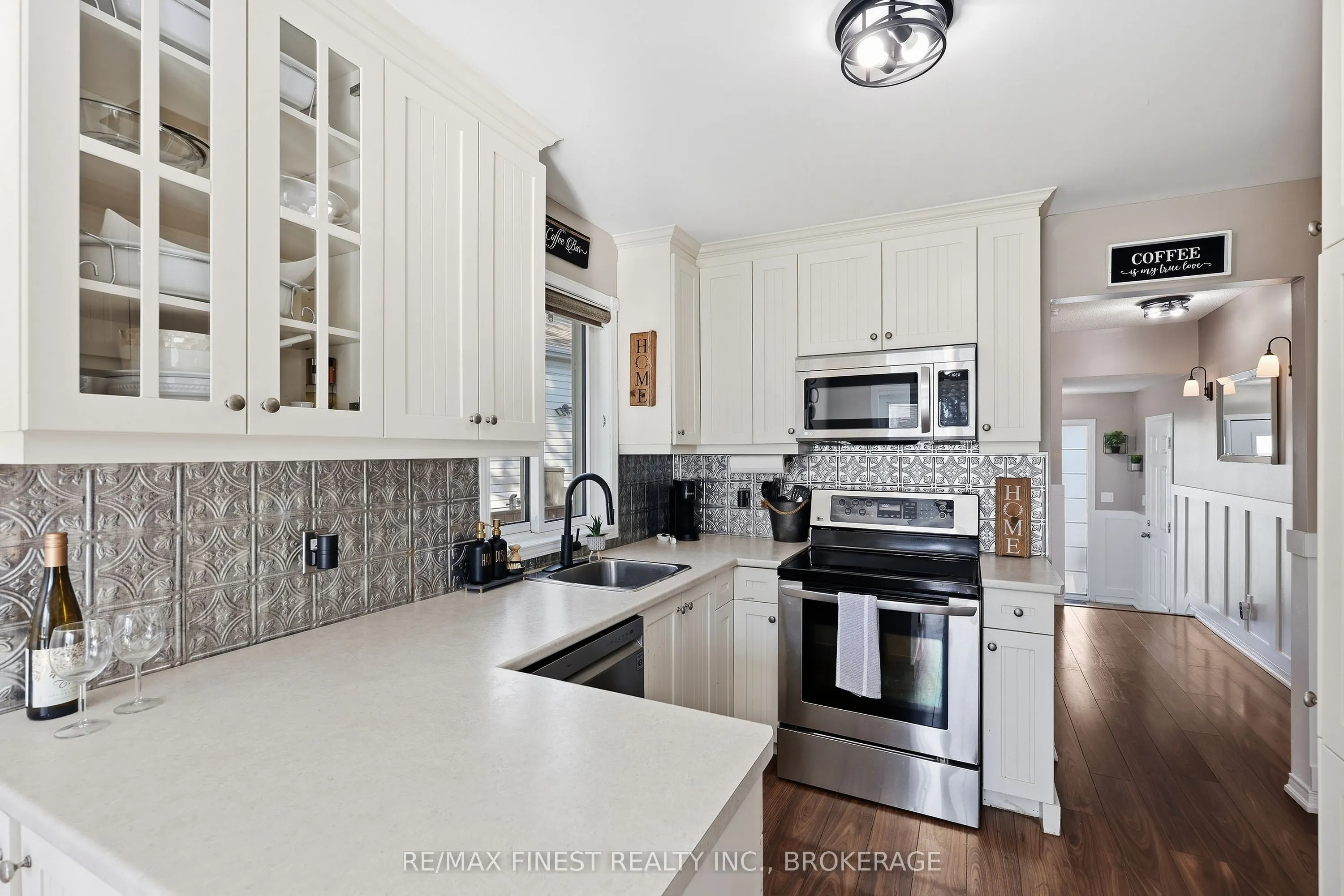 1377 BRACKENWOOD Crescent