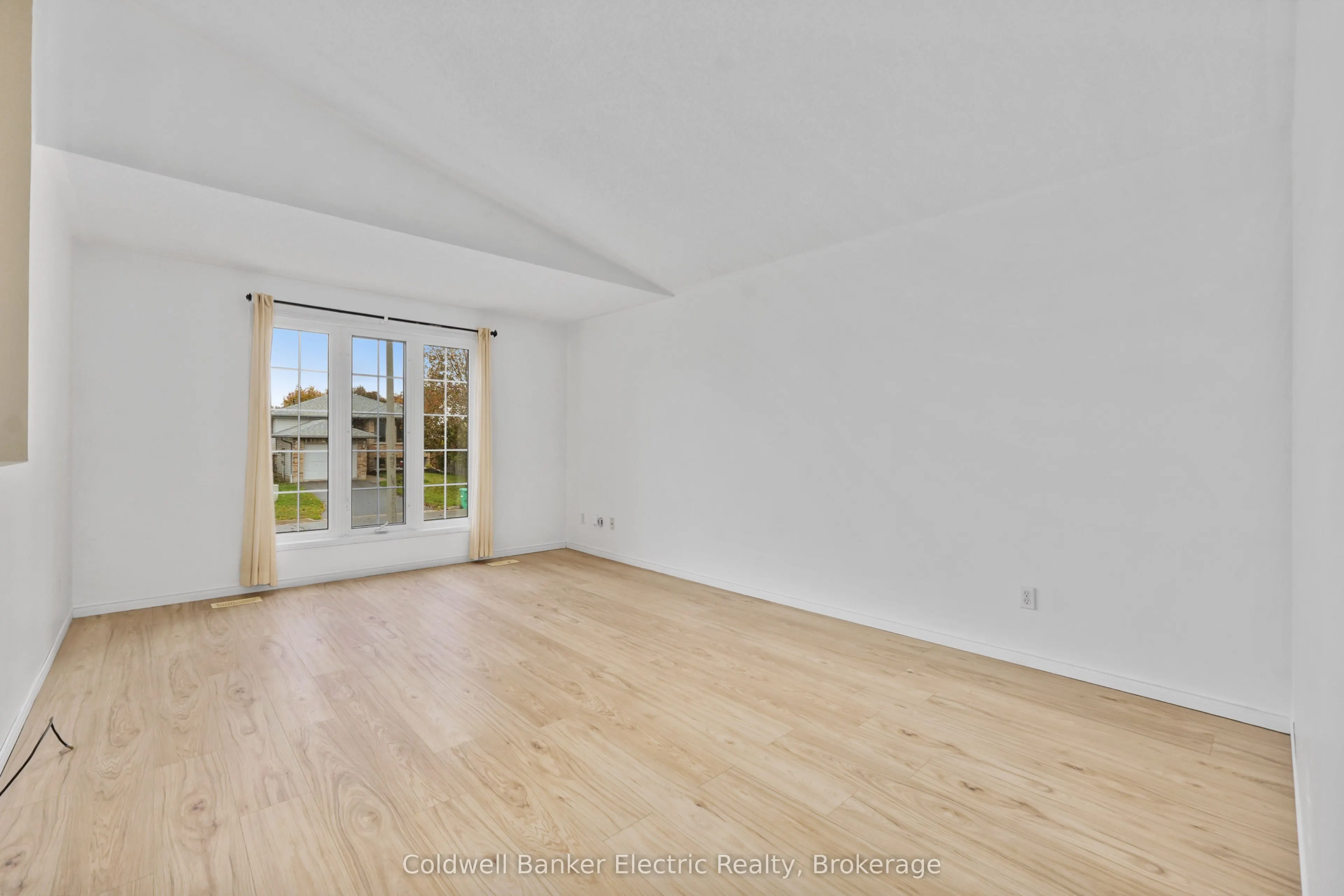 271 Dainton Drive