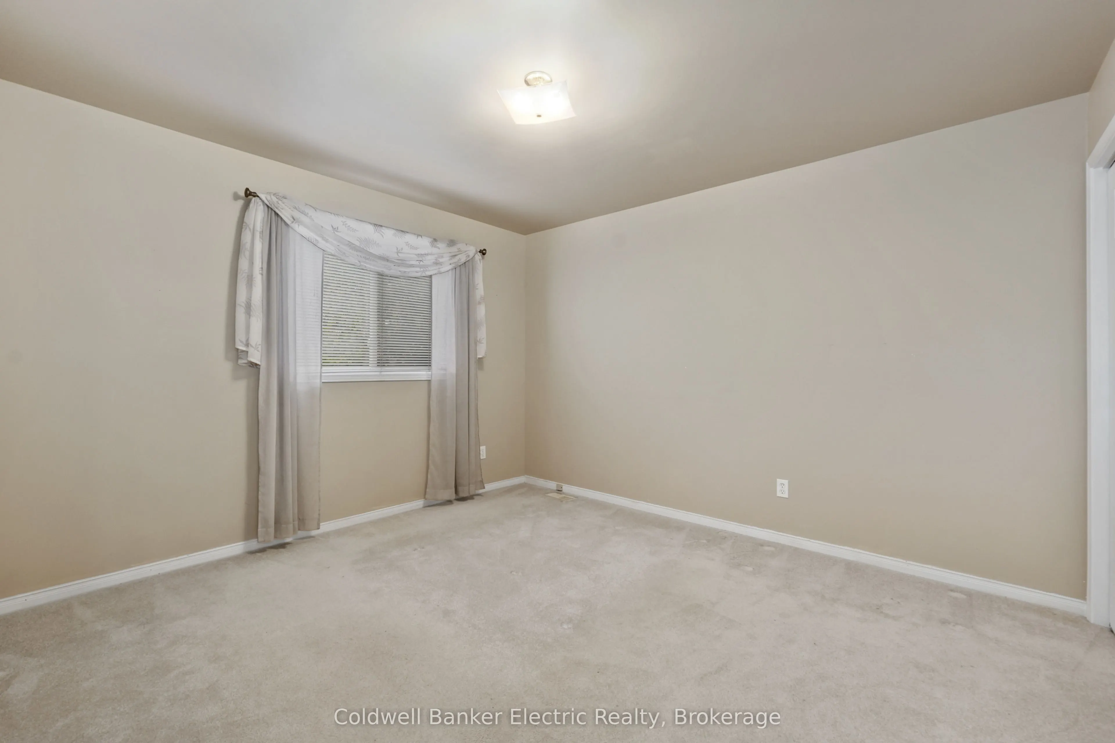 271 Dainton Drive