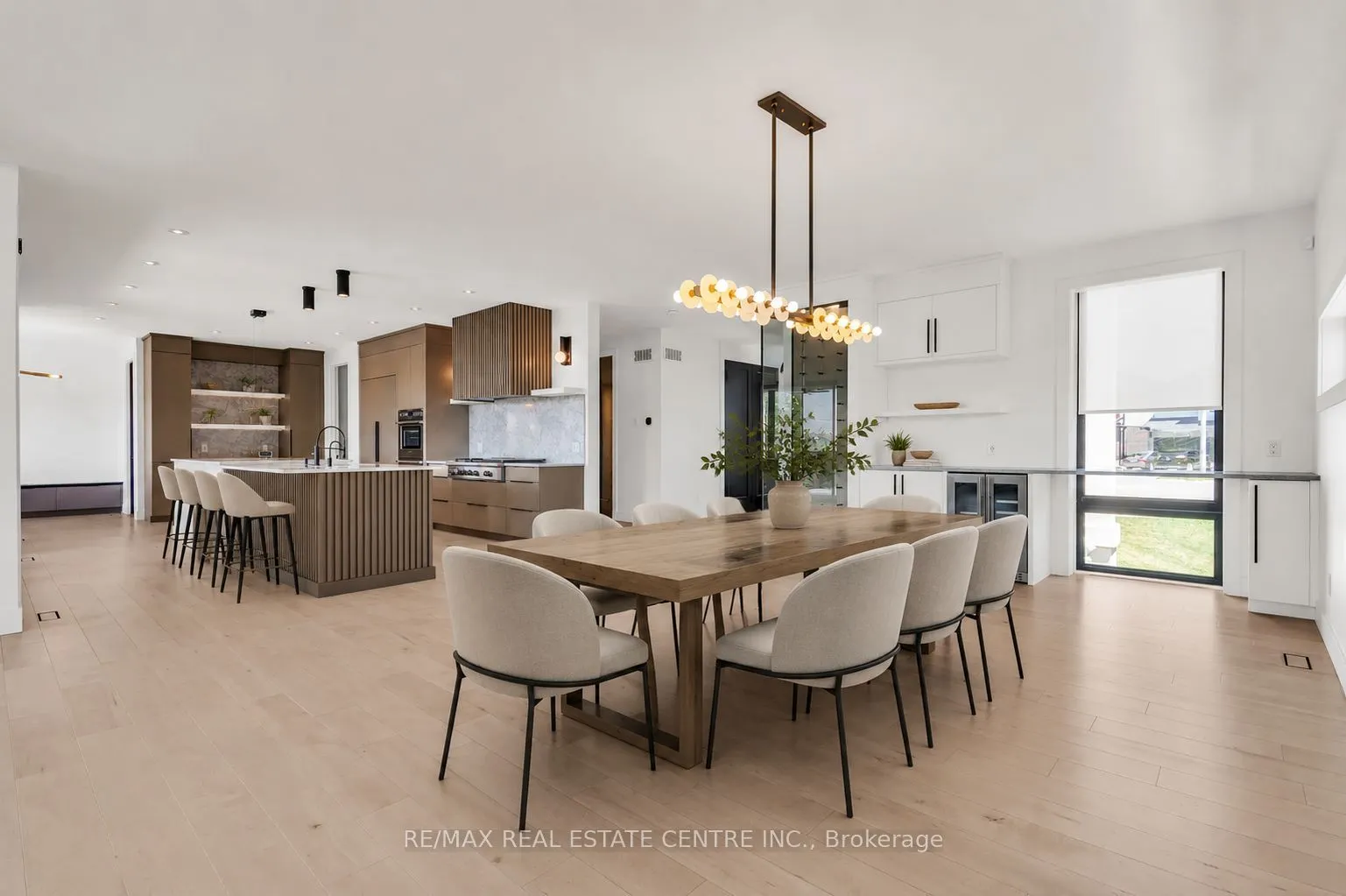 920 Thomas Pedder Court