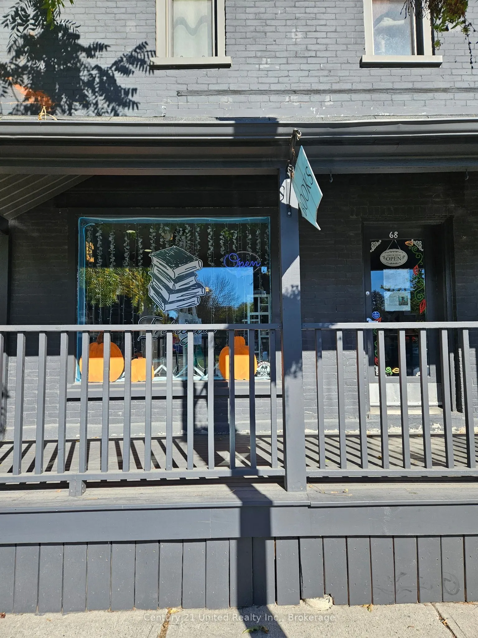 68 Hunter Street E #102