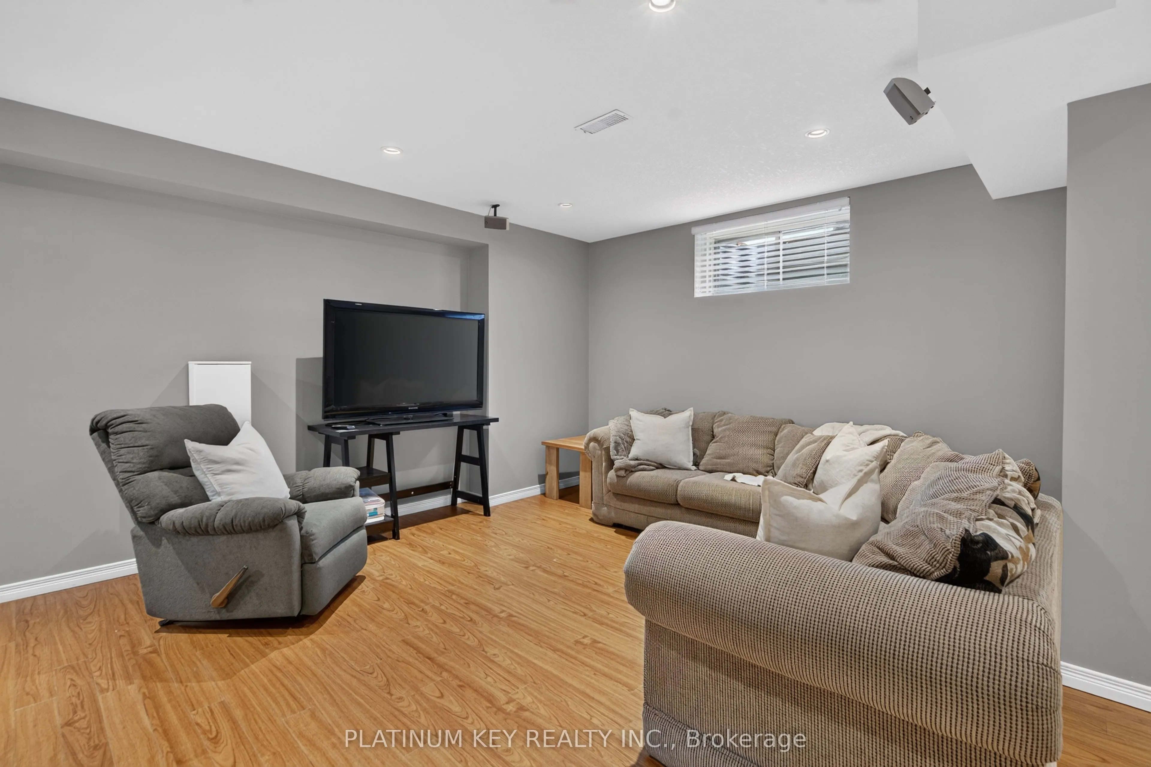 277 Thorne Drive
