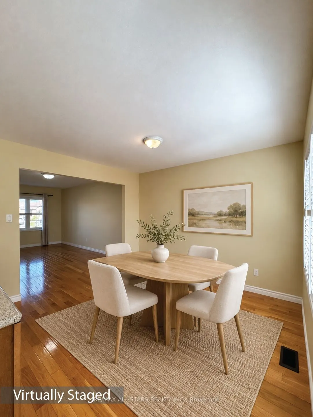 9 Maple Avenue E