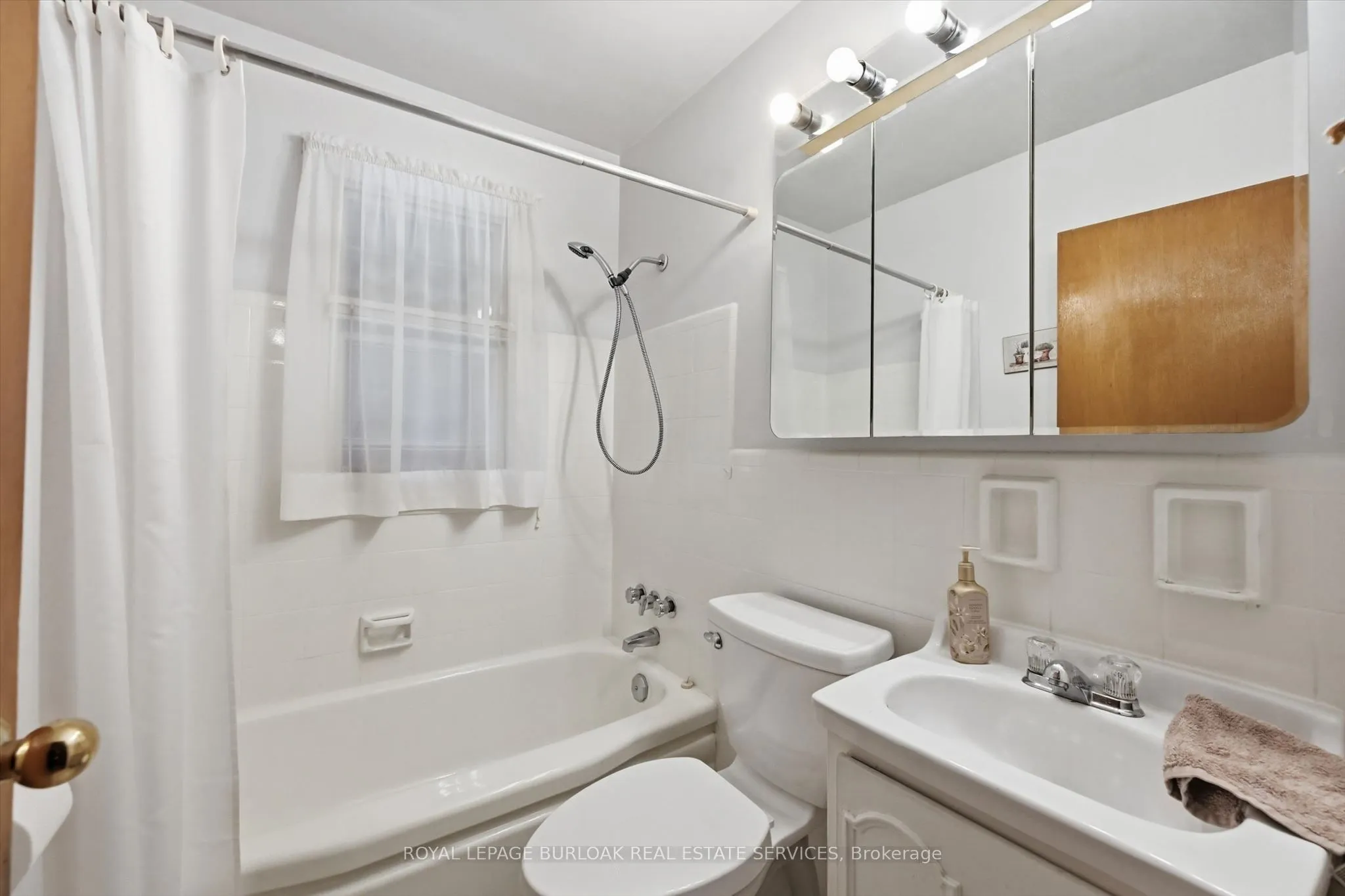 342 East 16th Street