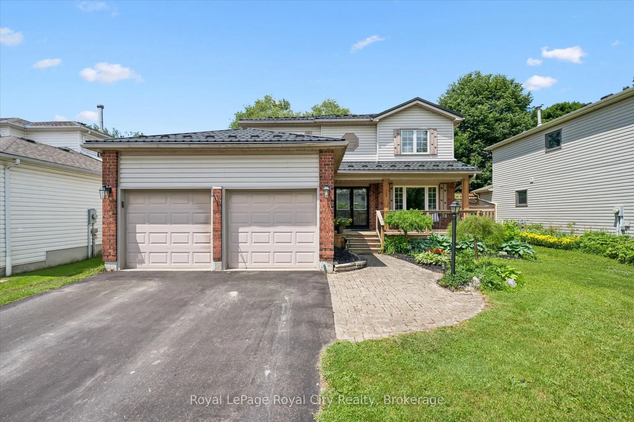 729 WOODHILL Drive