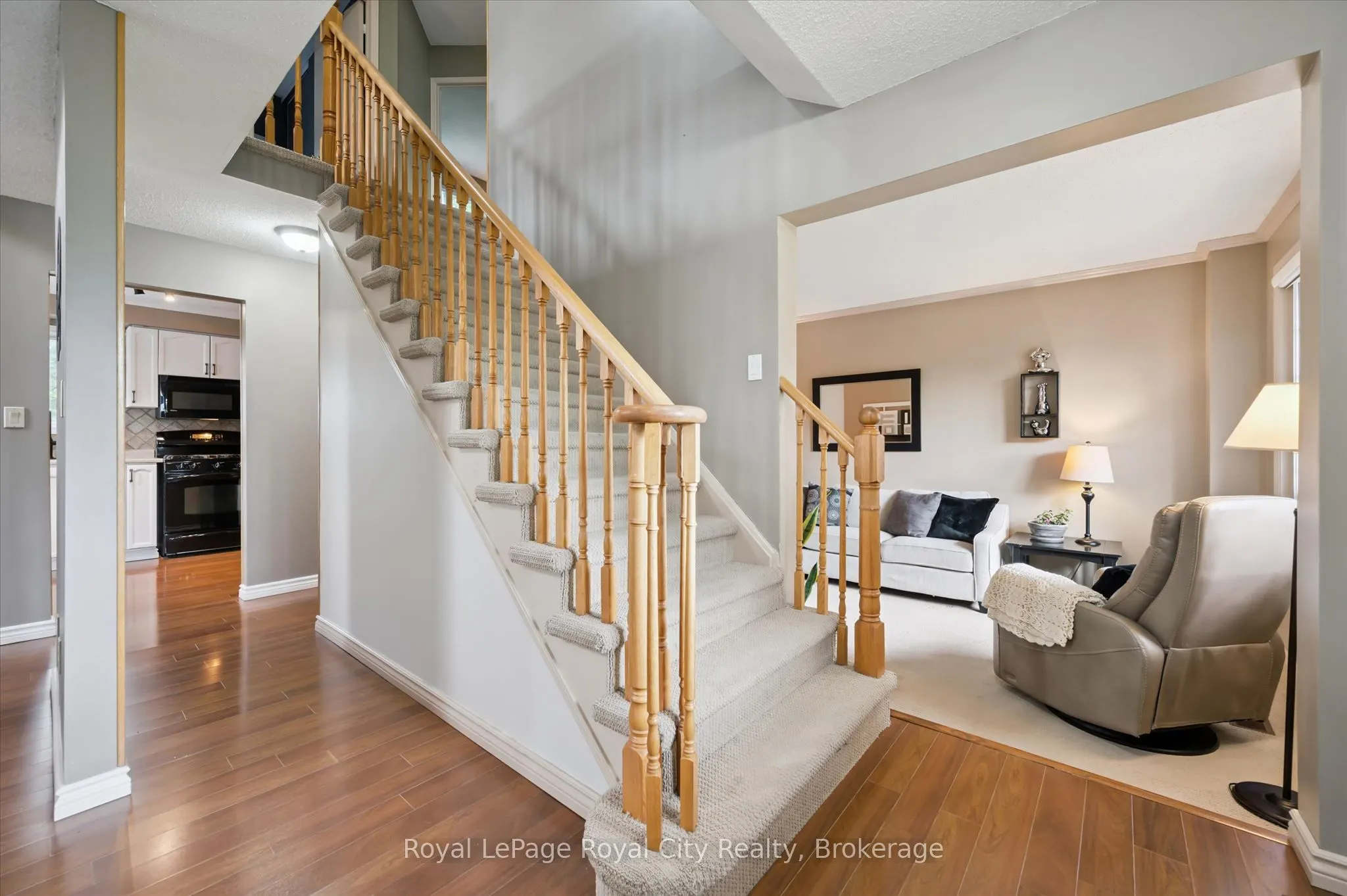 729 WOODHILL Drive