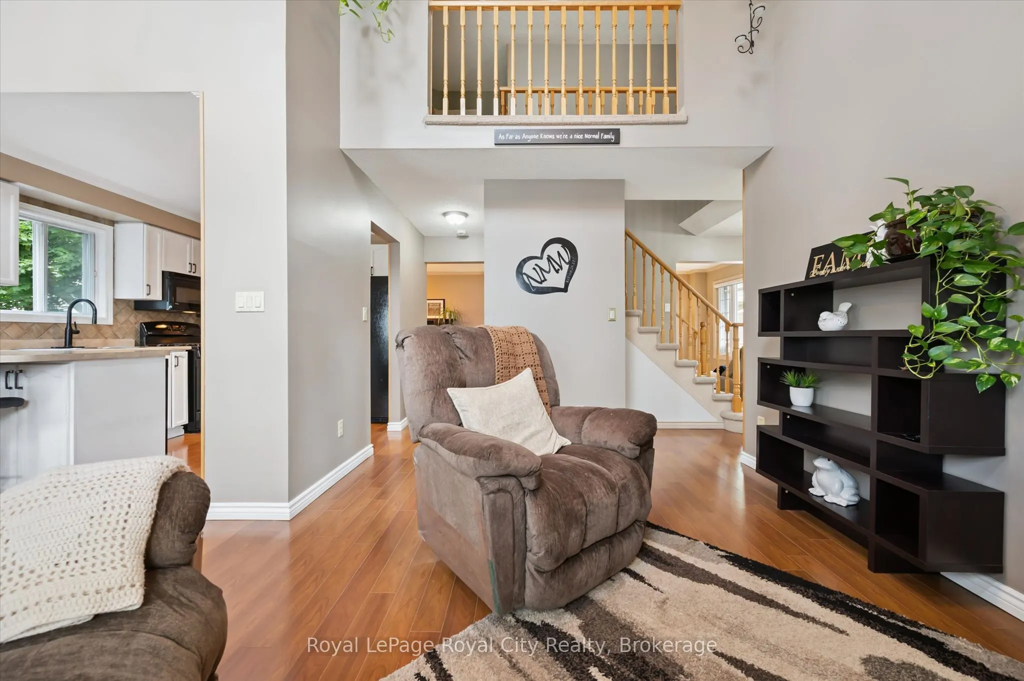 729 WOODHILL Drive