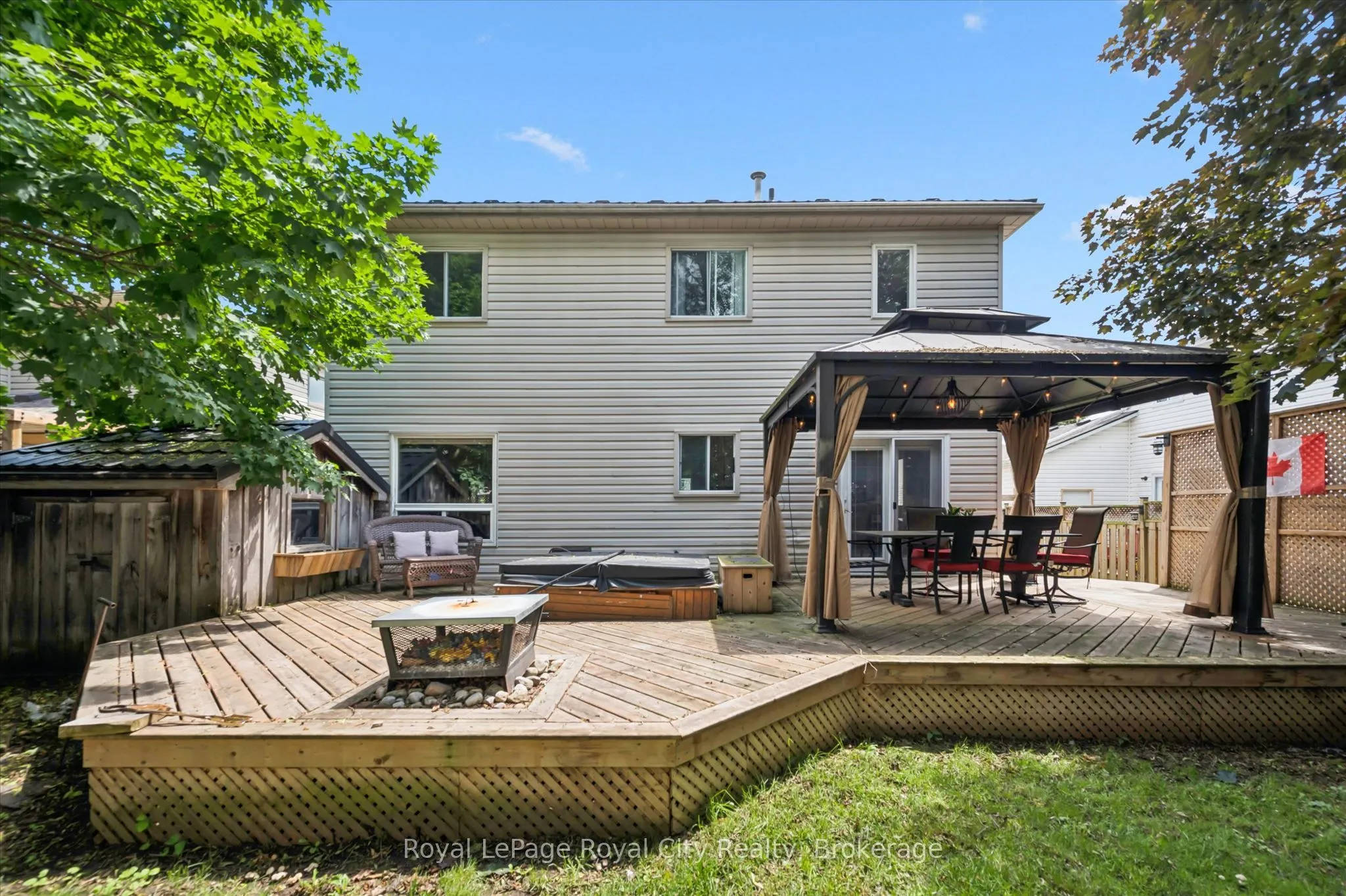 729 WOODHILL Drive