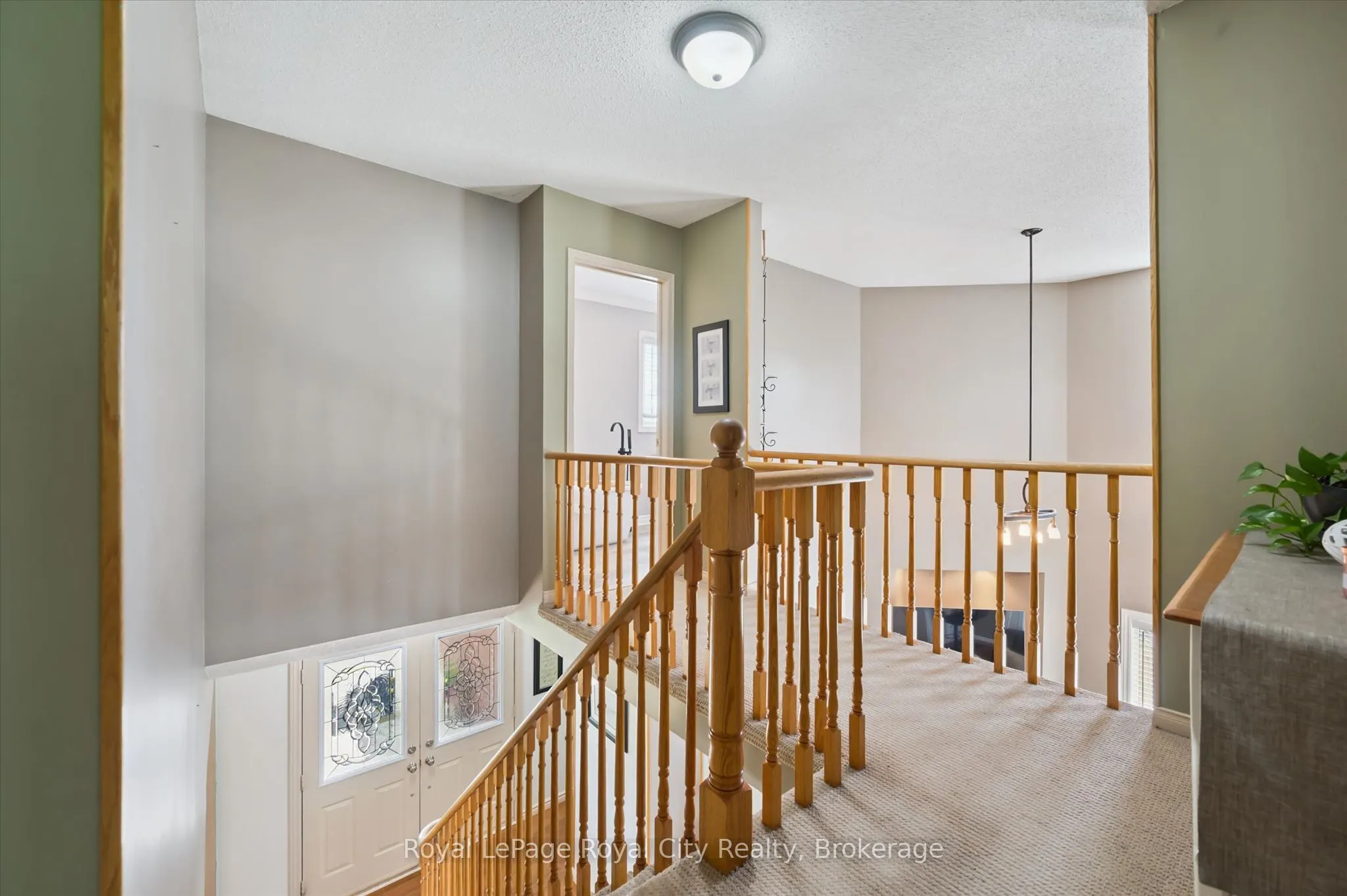 729 WOODHILL Drive
