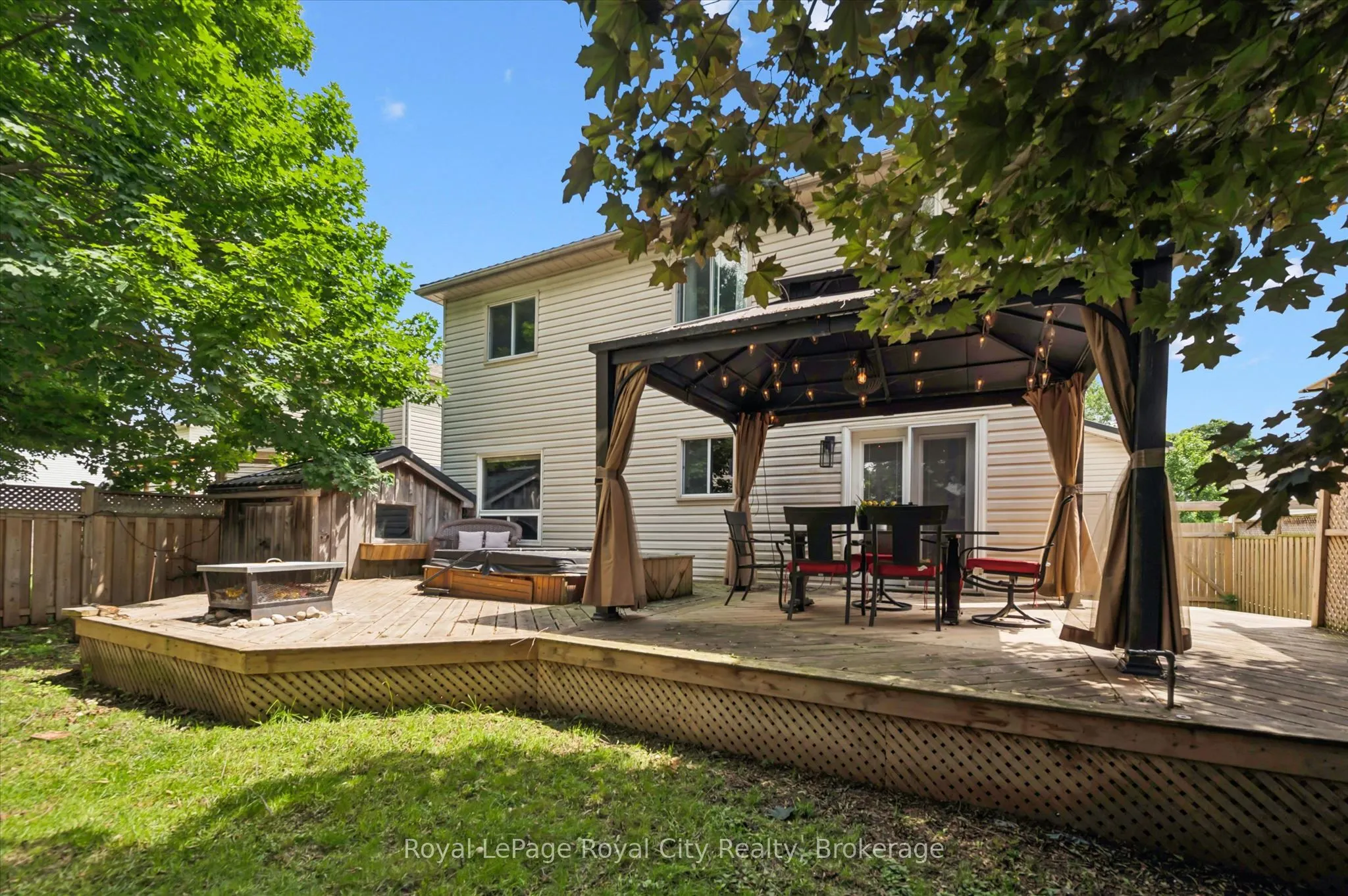 729 WOODHILL Drive