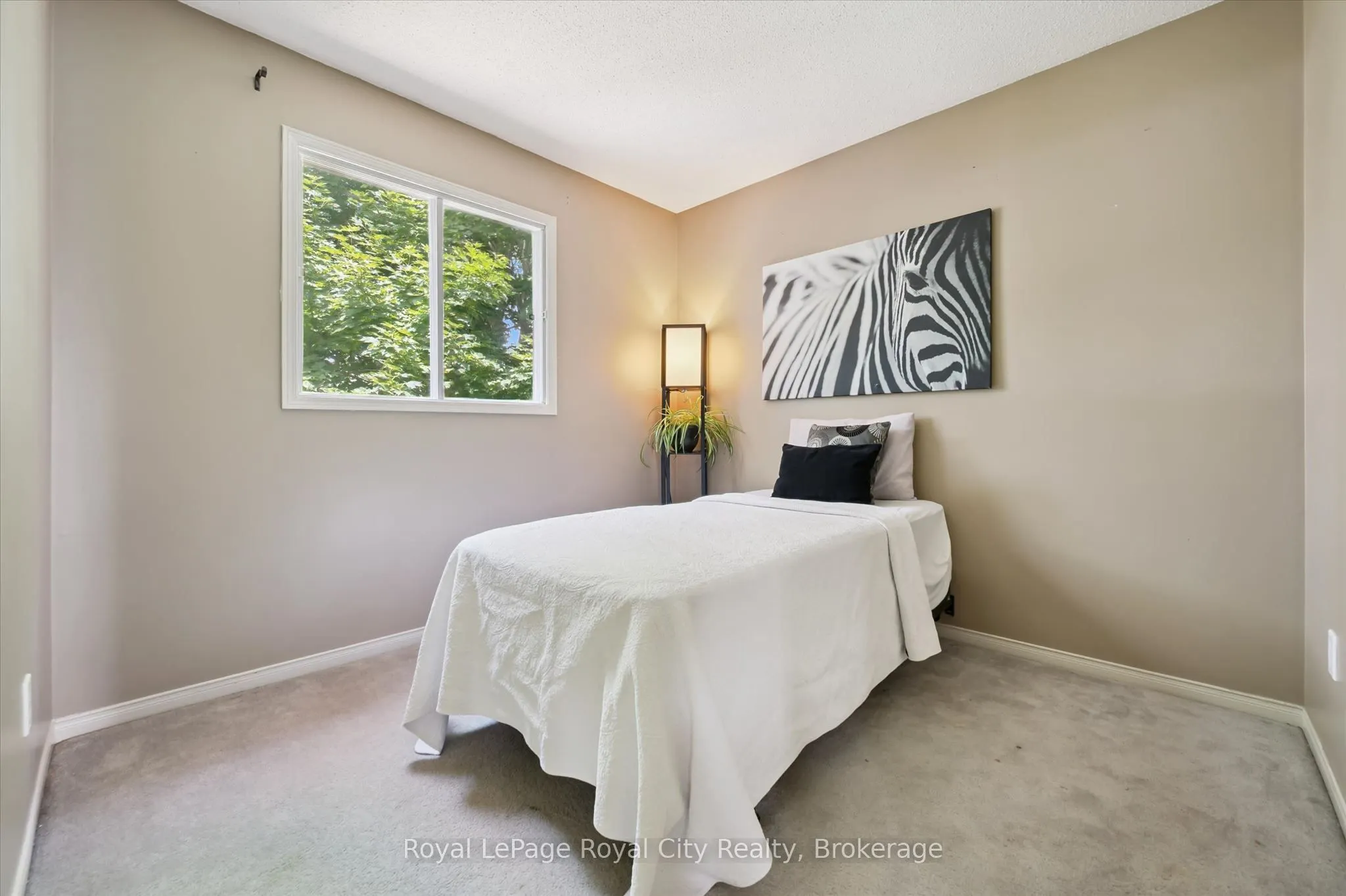729 WOODHILL Drive