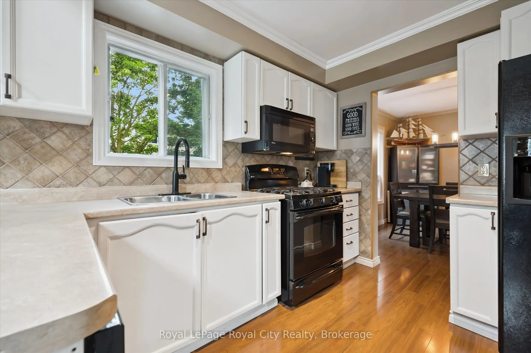 729 WOODHILL Drive