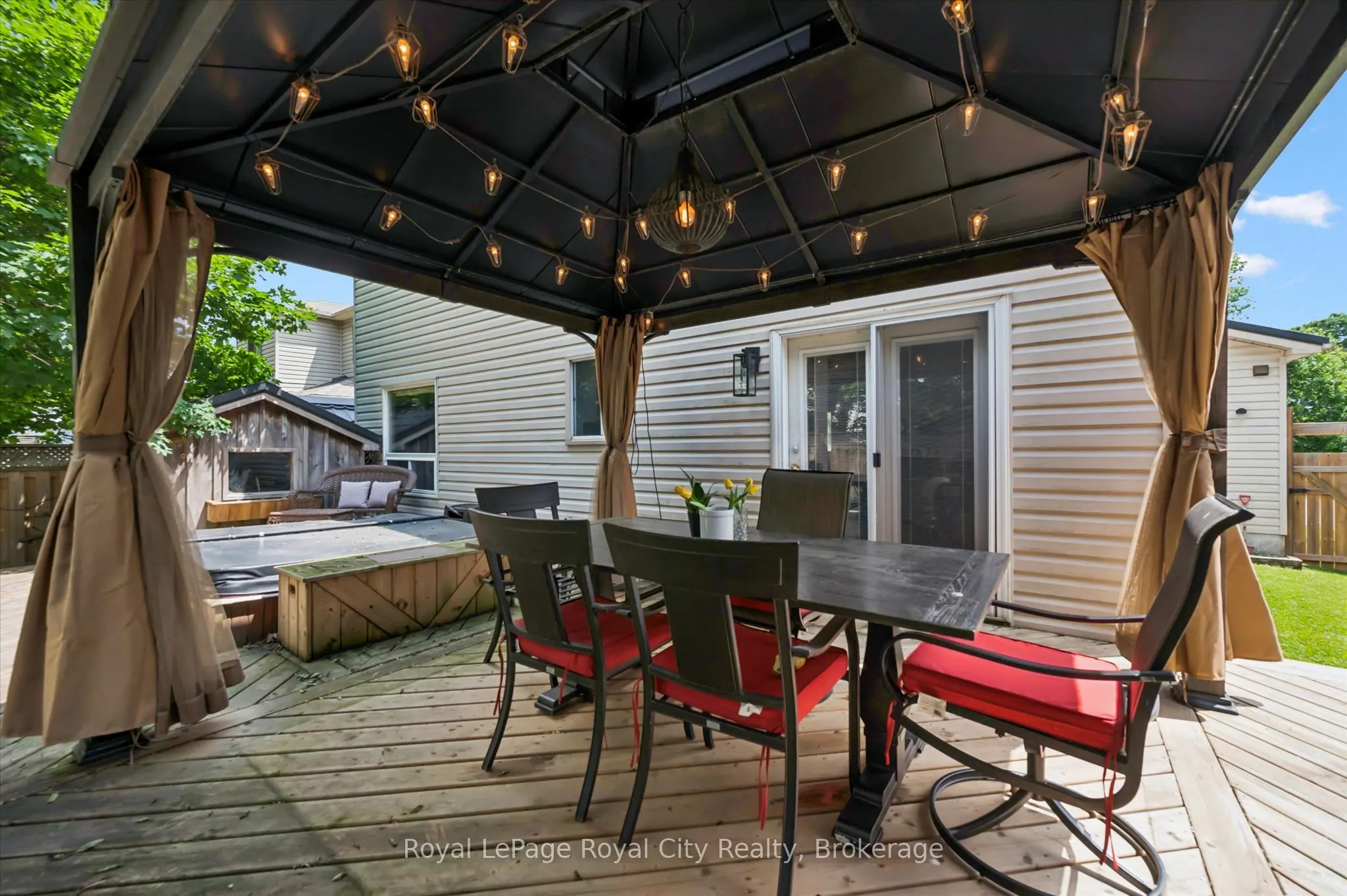 729 WOODHILL Drive