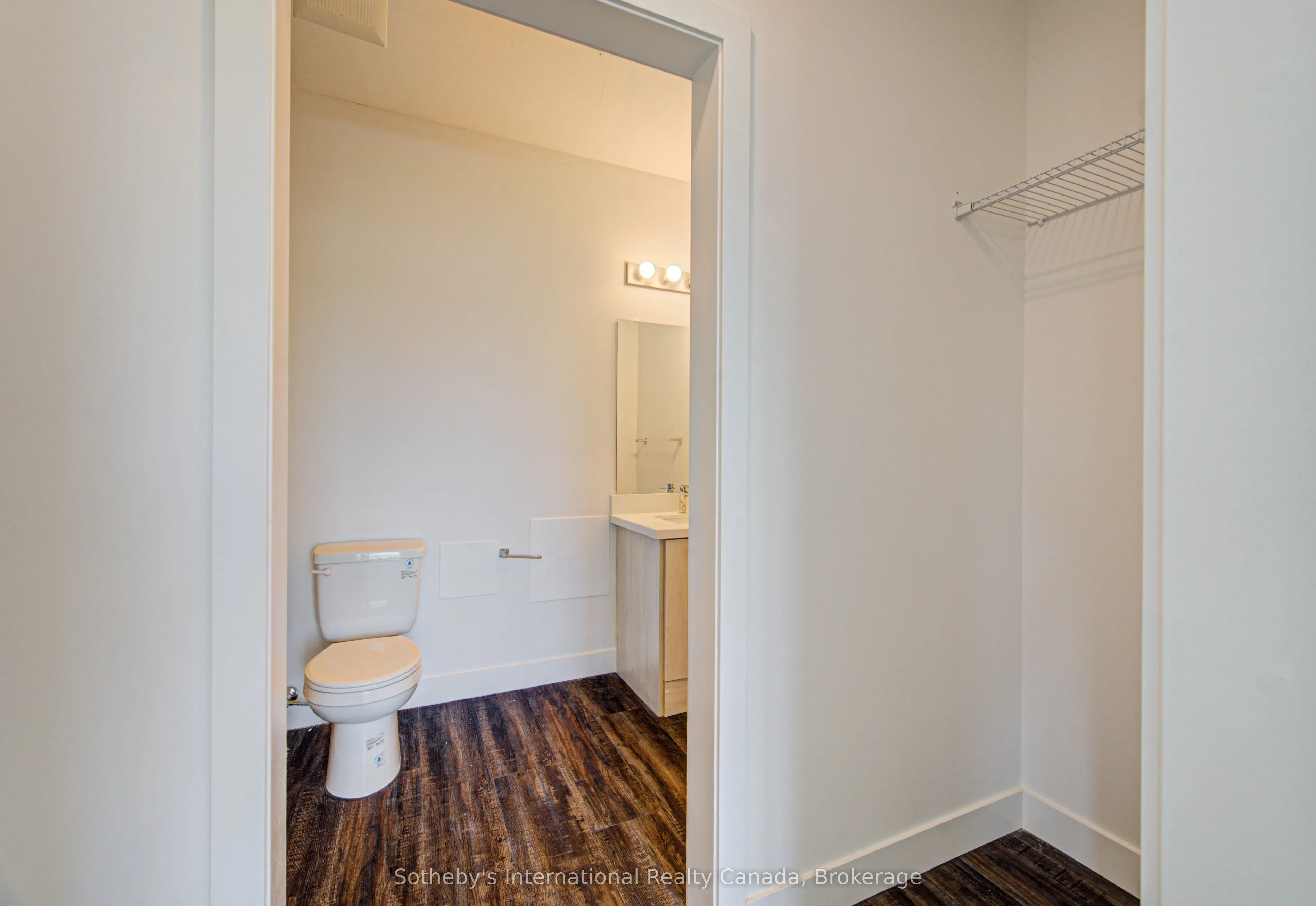 408 Dundas Street S #402