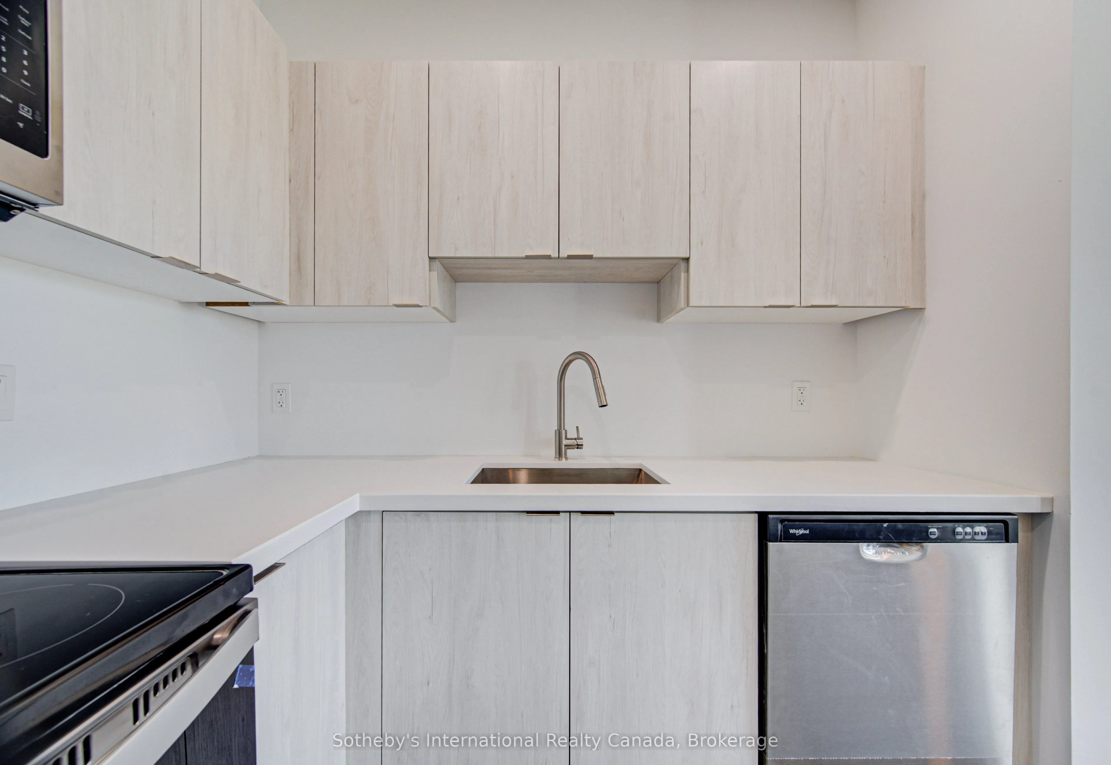 408 Dundas Street S #402