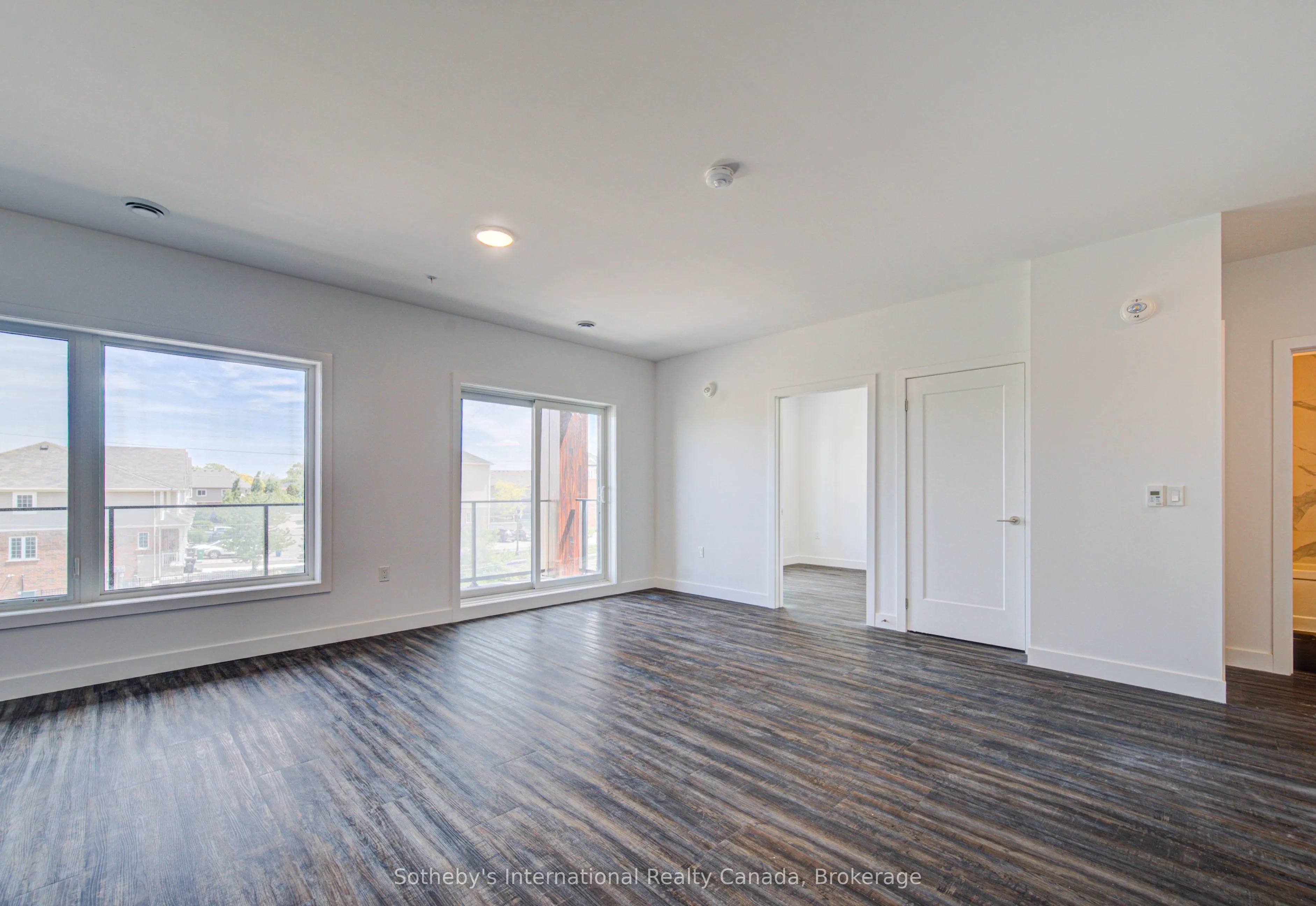 408 Dundas Street S #402