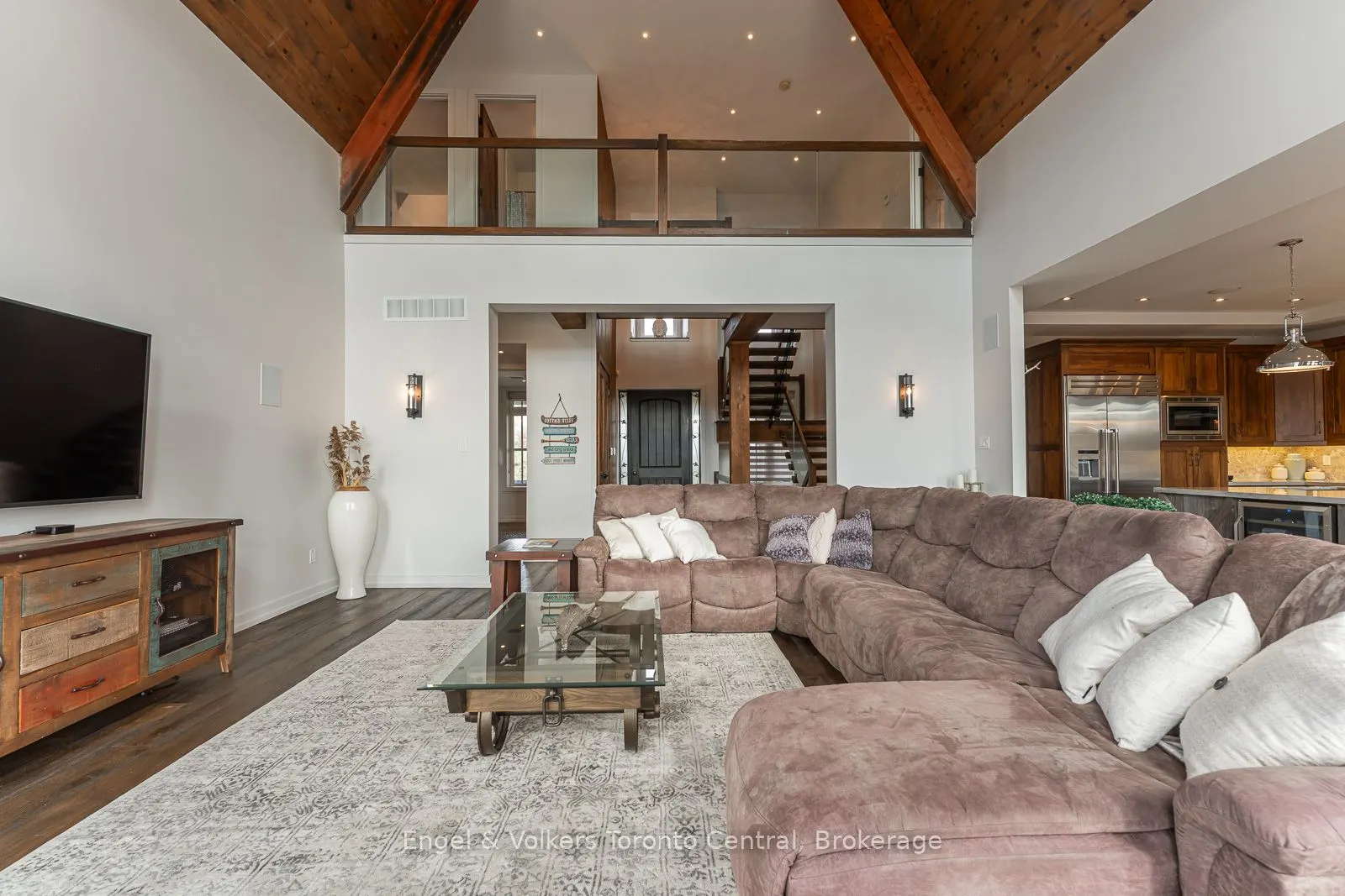 280 Sunset Boulevard