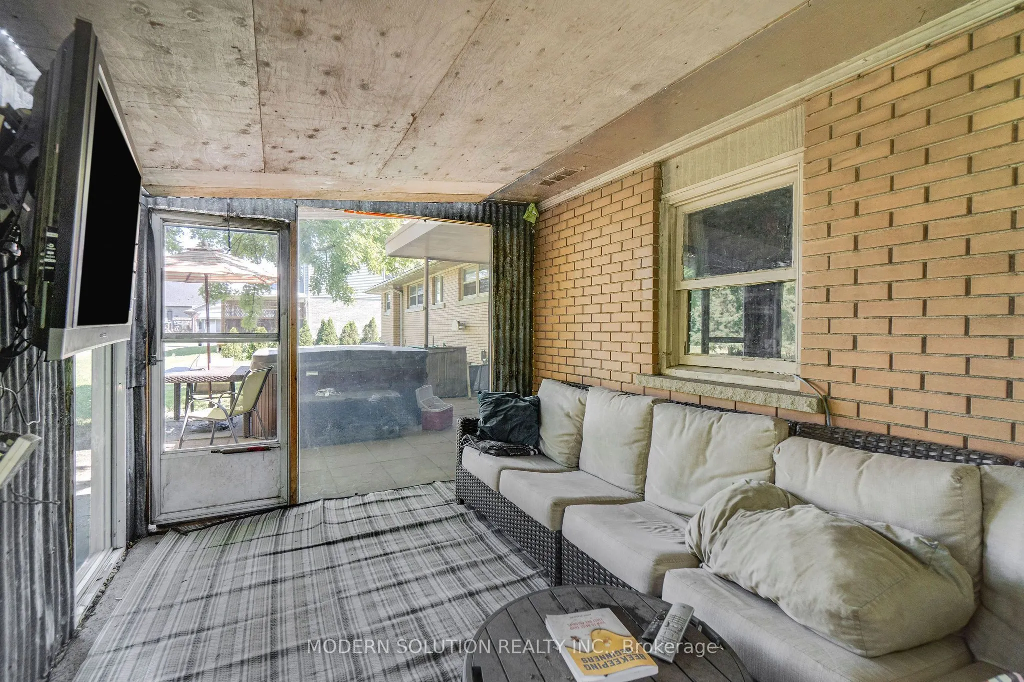 386 Highland Road W #23