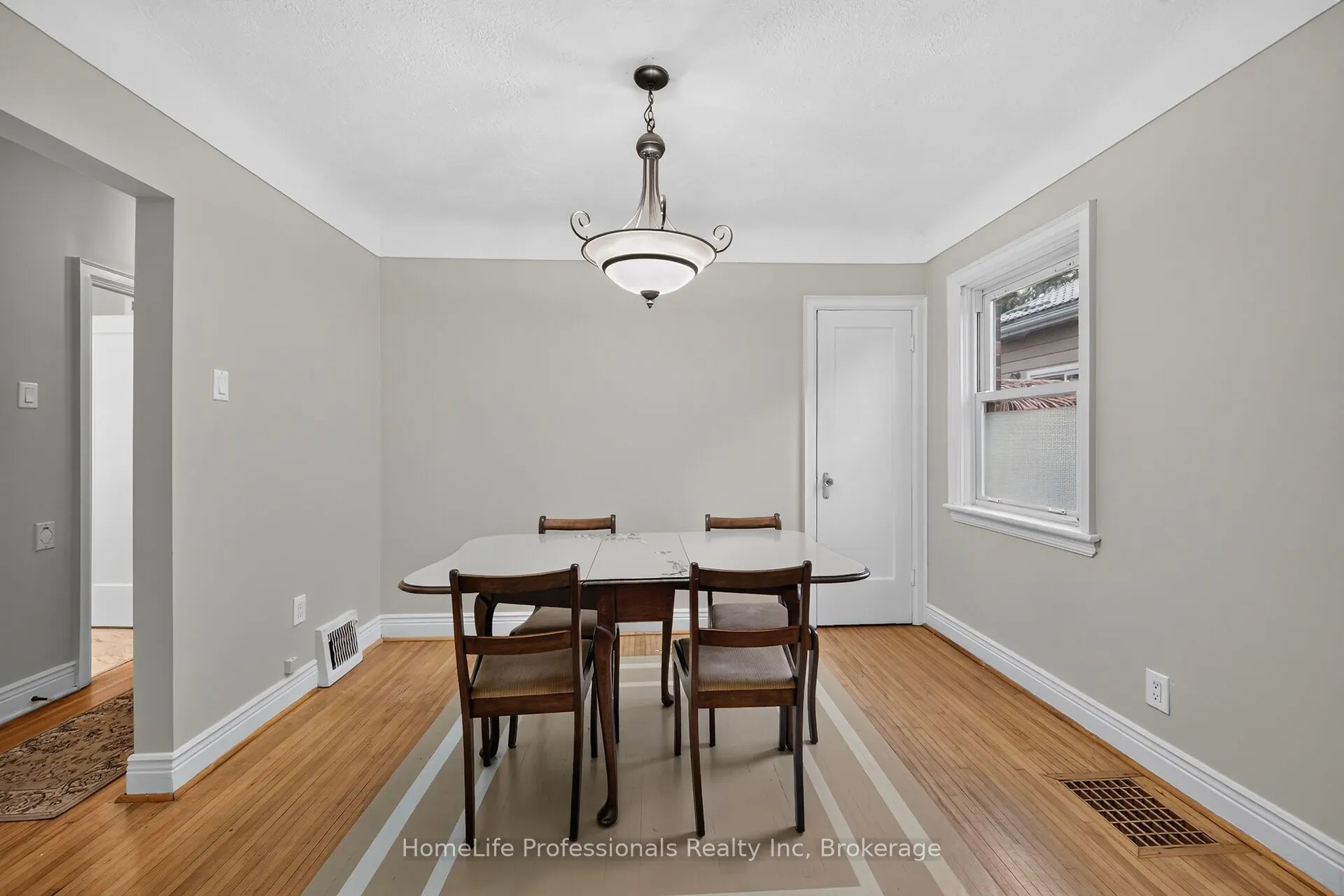 603 Upper Wentworth Street