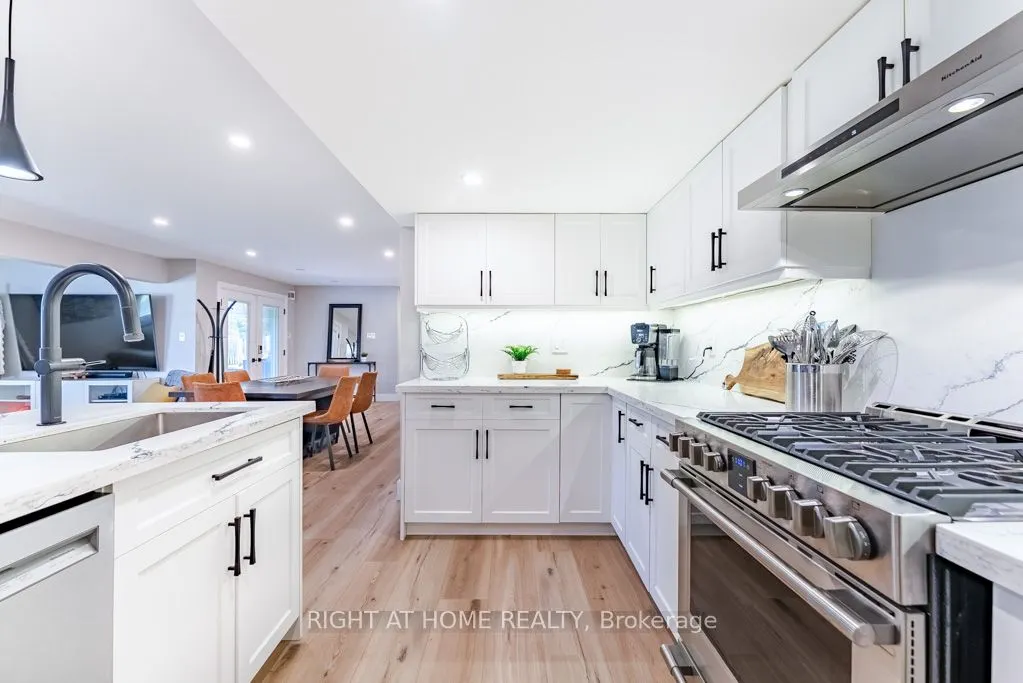 11 Settlers Court