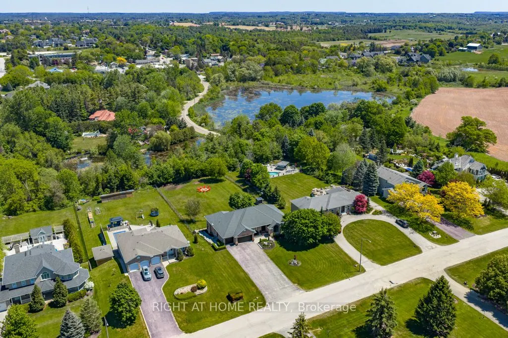 11 Settlers Court