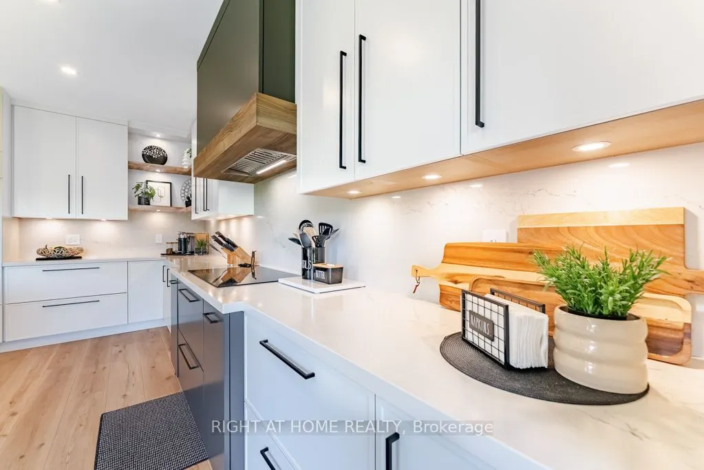 11 Settlers Court