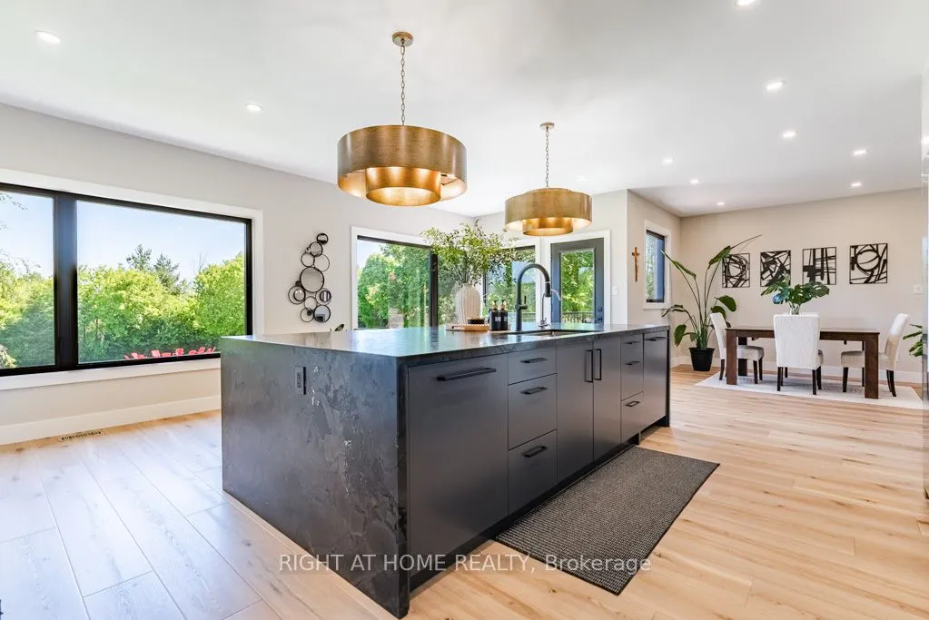11 Settlers Court