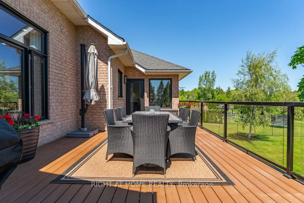 11 Settlers Court